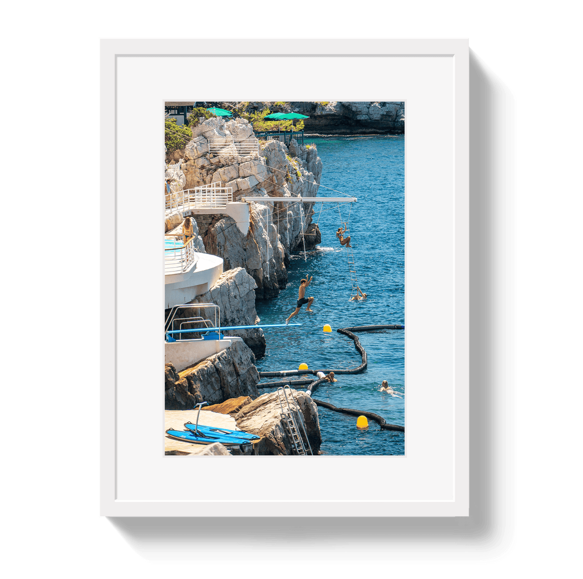 Johnny Vacay White / 11x14 / Border Hotel du Cap-Eden-Roc