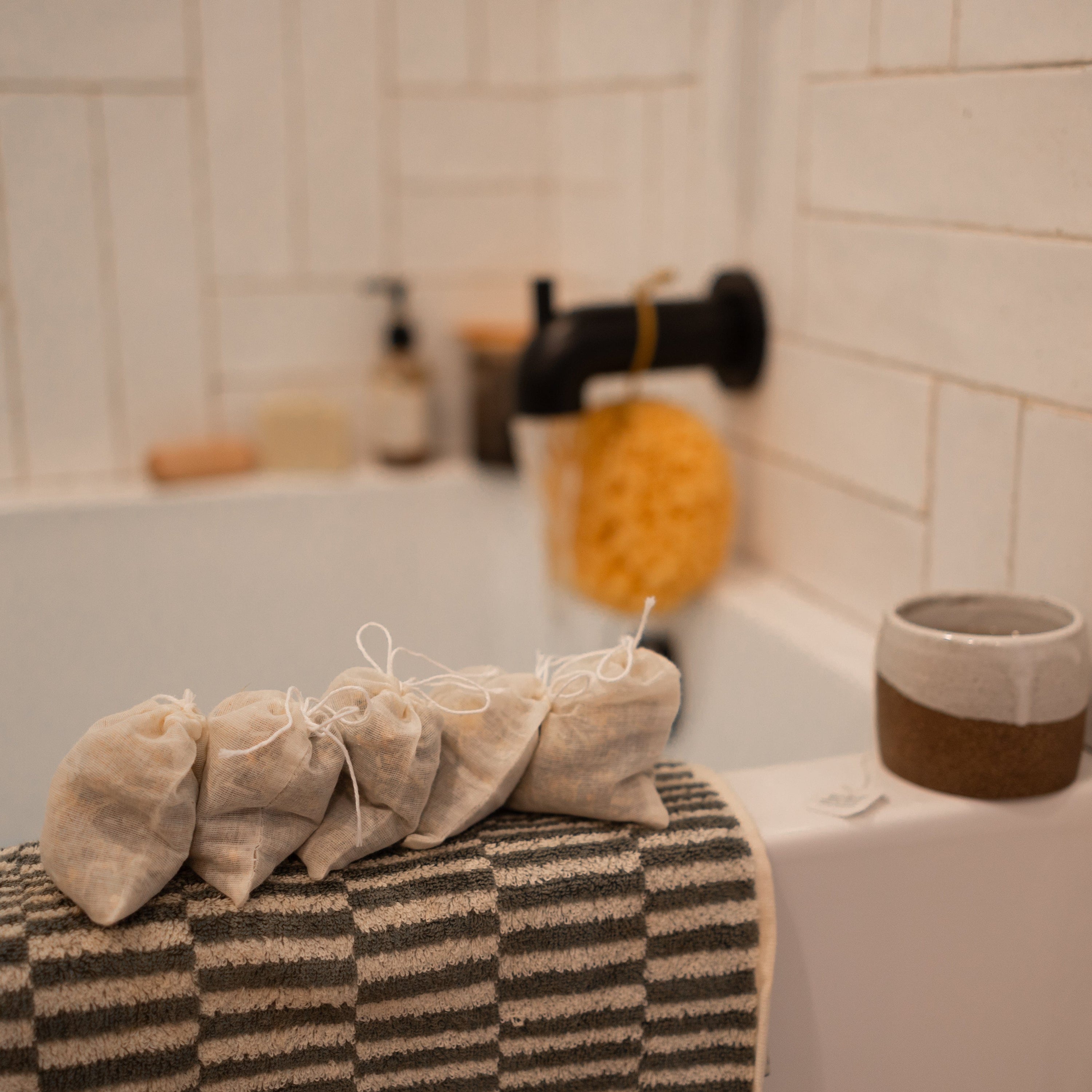 Honeybee Hippie herbal sitz bath Postpartum Herbal Sitz Bath