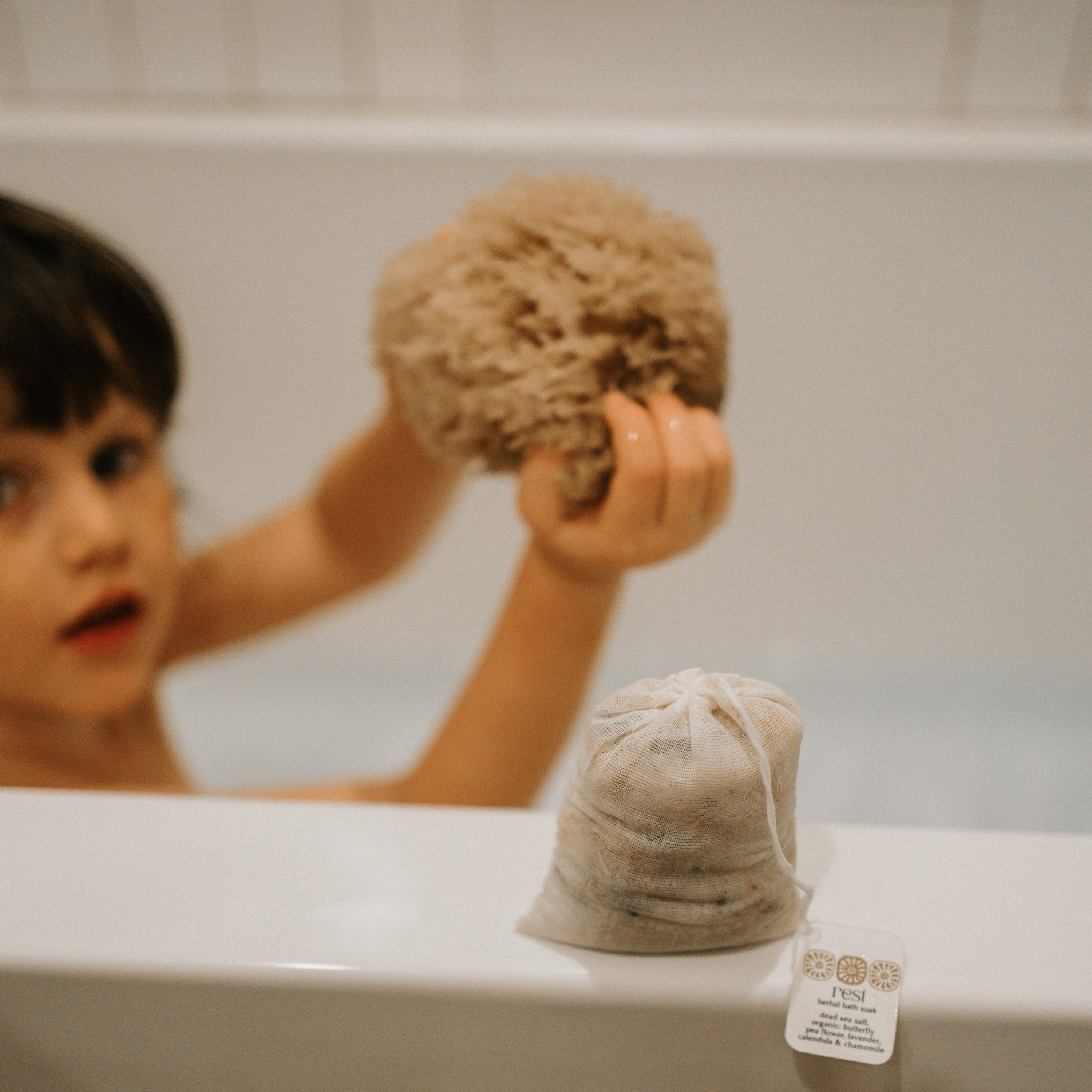 Honeybee Hippie bath salt single cotton bag Rest Bath Soak