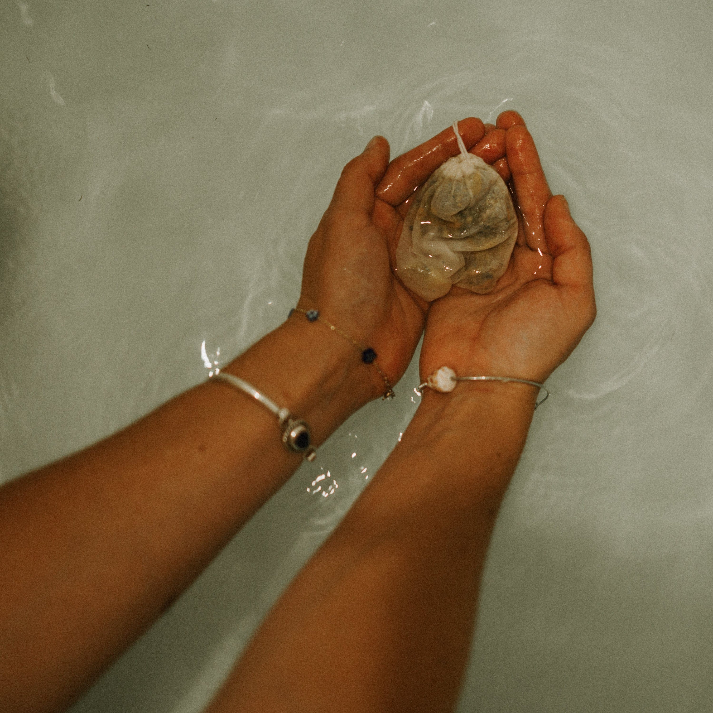 Honeybee Hippie herbal sitz bath Postpartum Herbal Sitz Bath