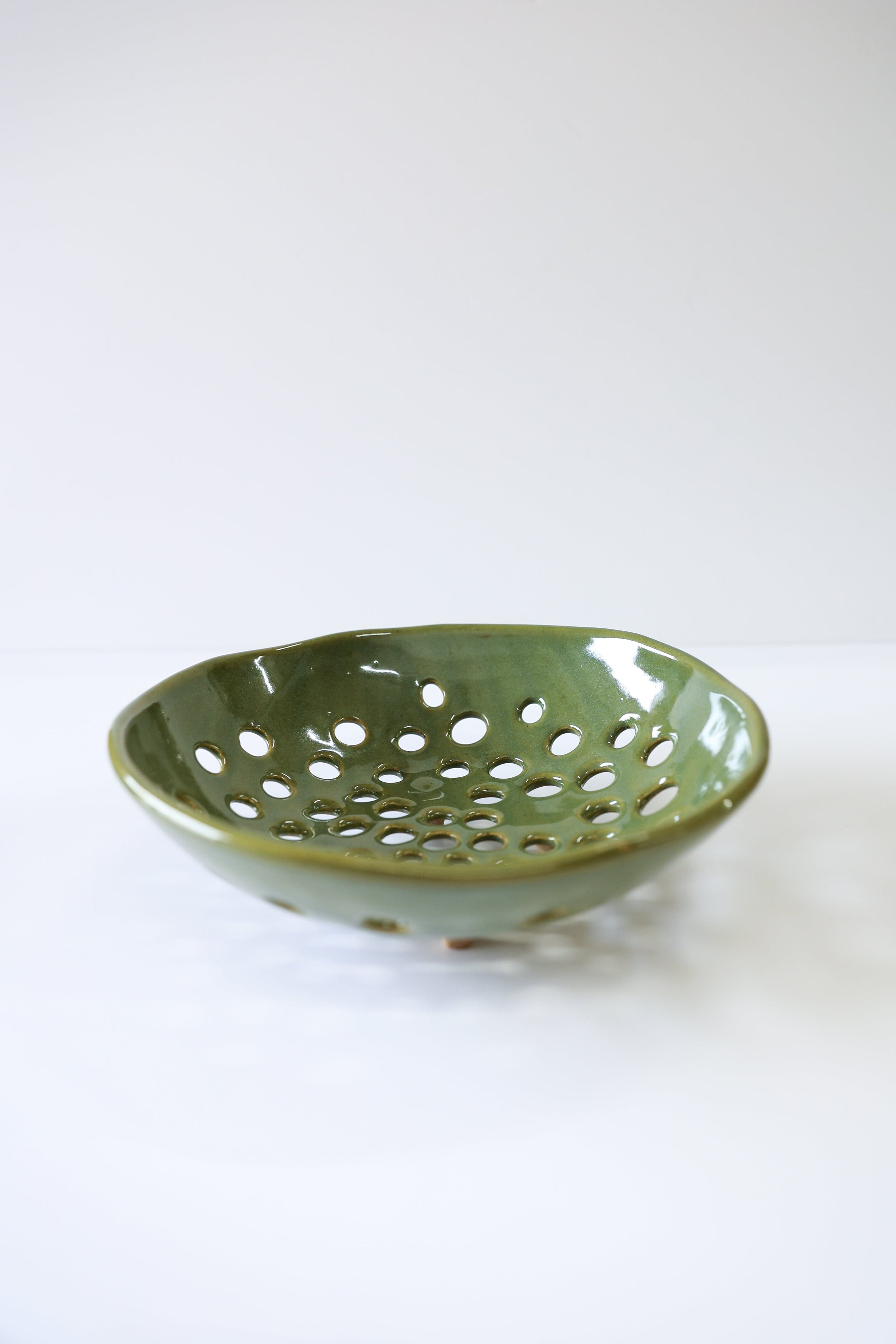 Glazed Garage Ceramics serveware Newland Colander | Moss