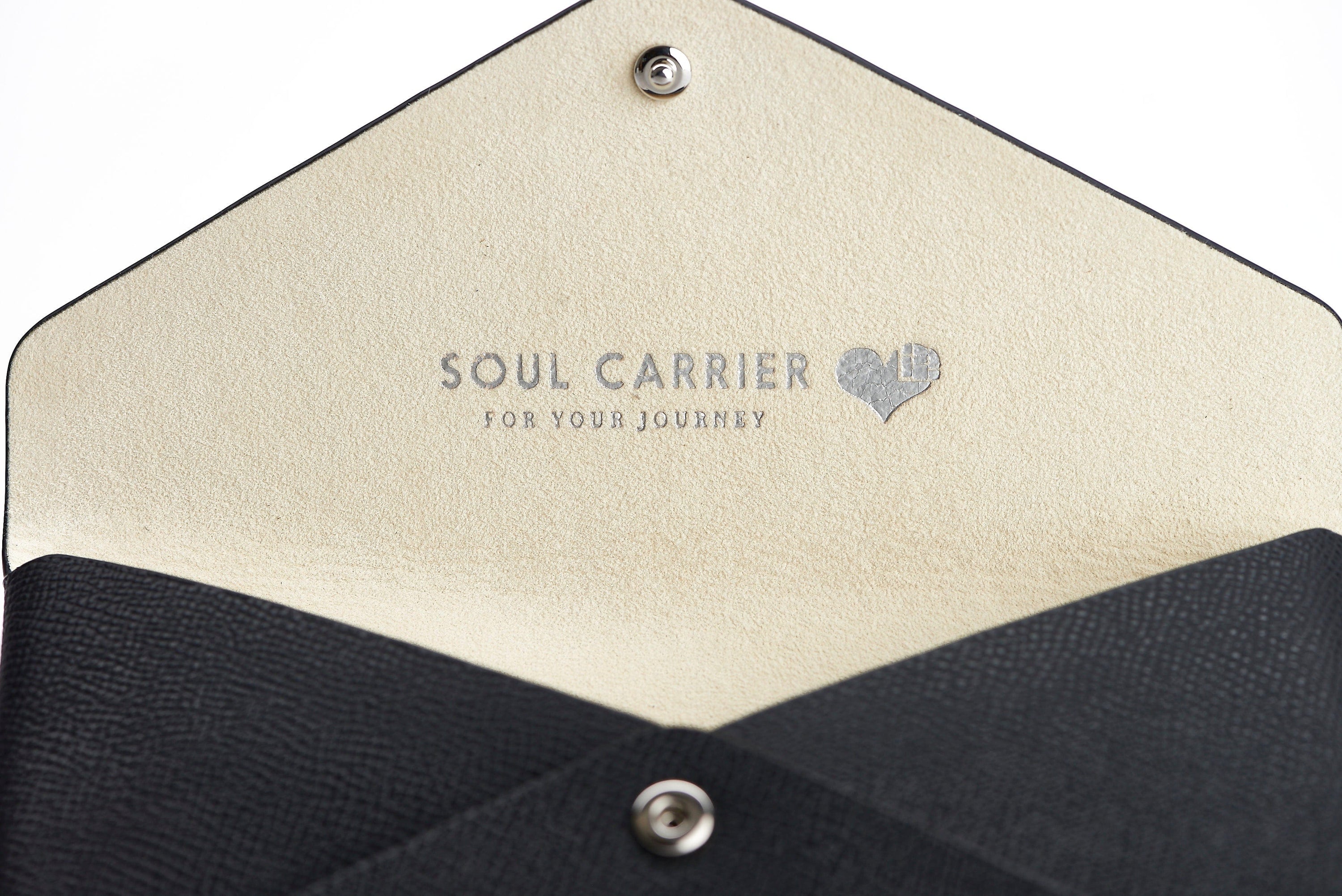 SOUL CARRIER The Pochette Clutch - Black