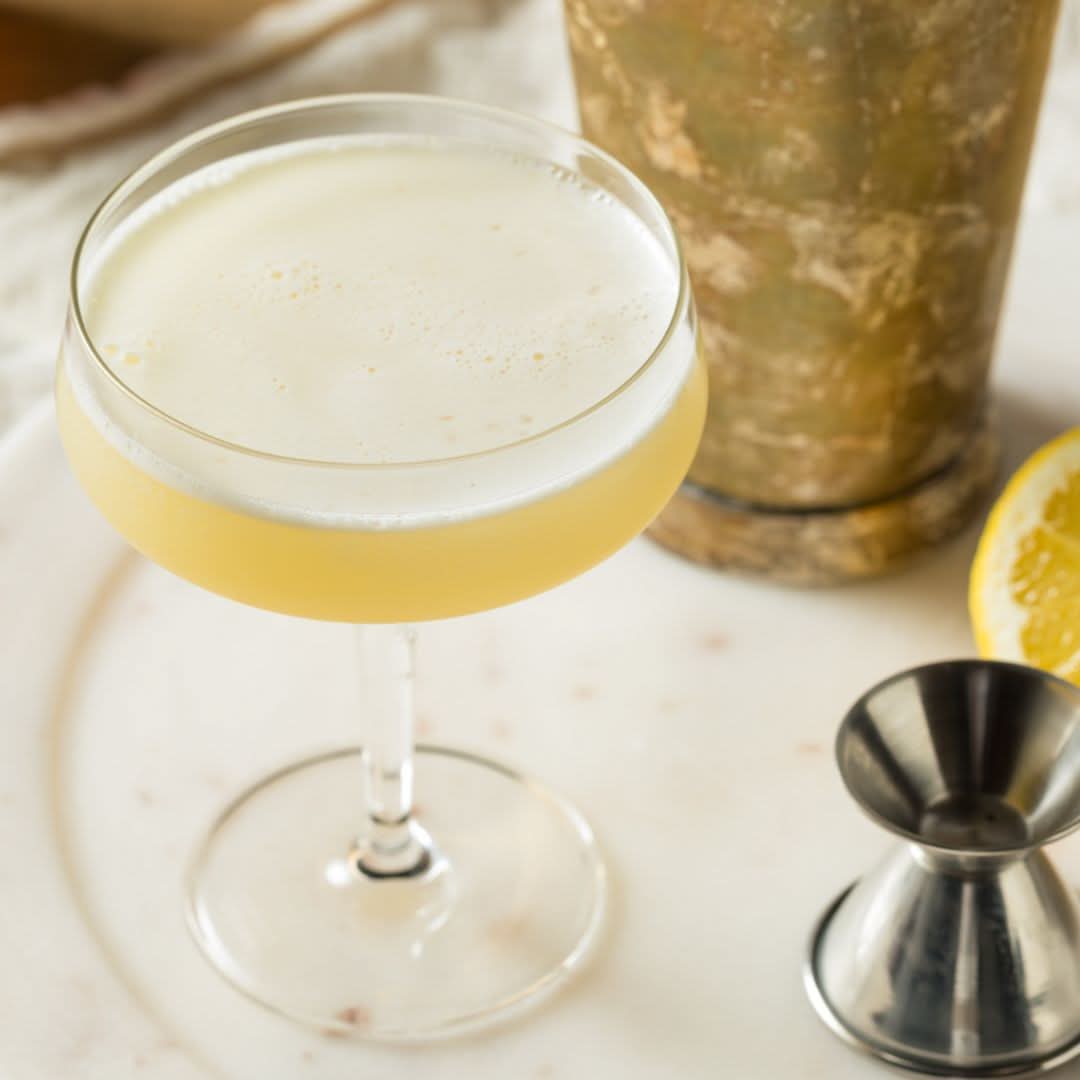 Wood Stove Kitchen Cocktail and Drink Mixers Bee&