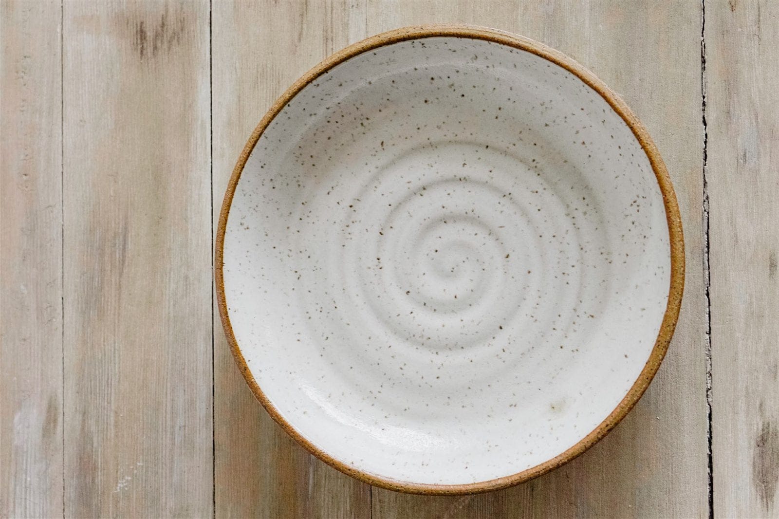 KJ Pottery Bowl Speckled White / Raw Rim Pasta Bowl
