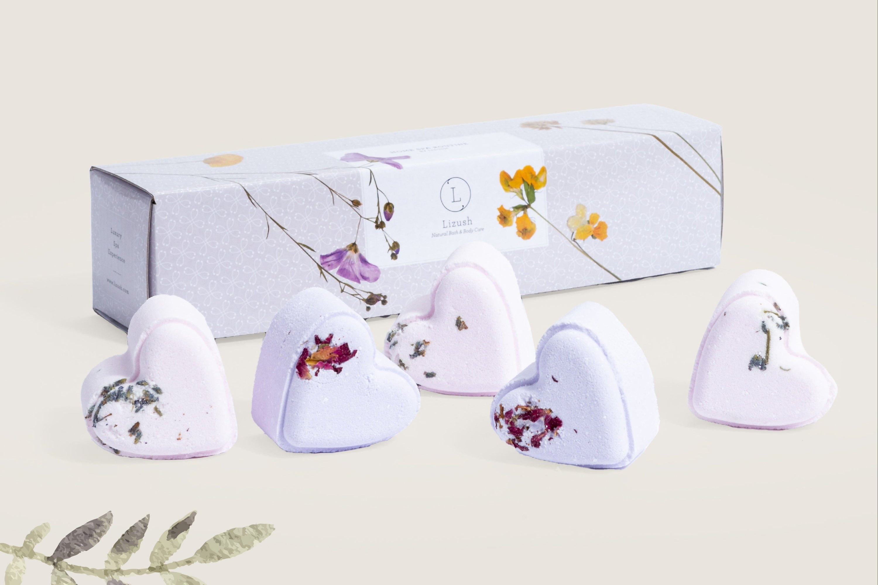 Lizush Unisex gift set Bath Bombs - Lavender - a Set of 5 Heart Shaped Gift box - Mother&
