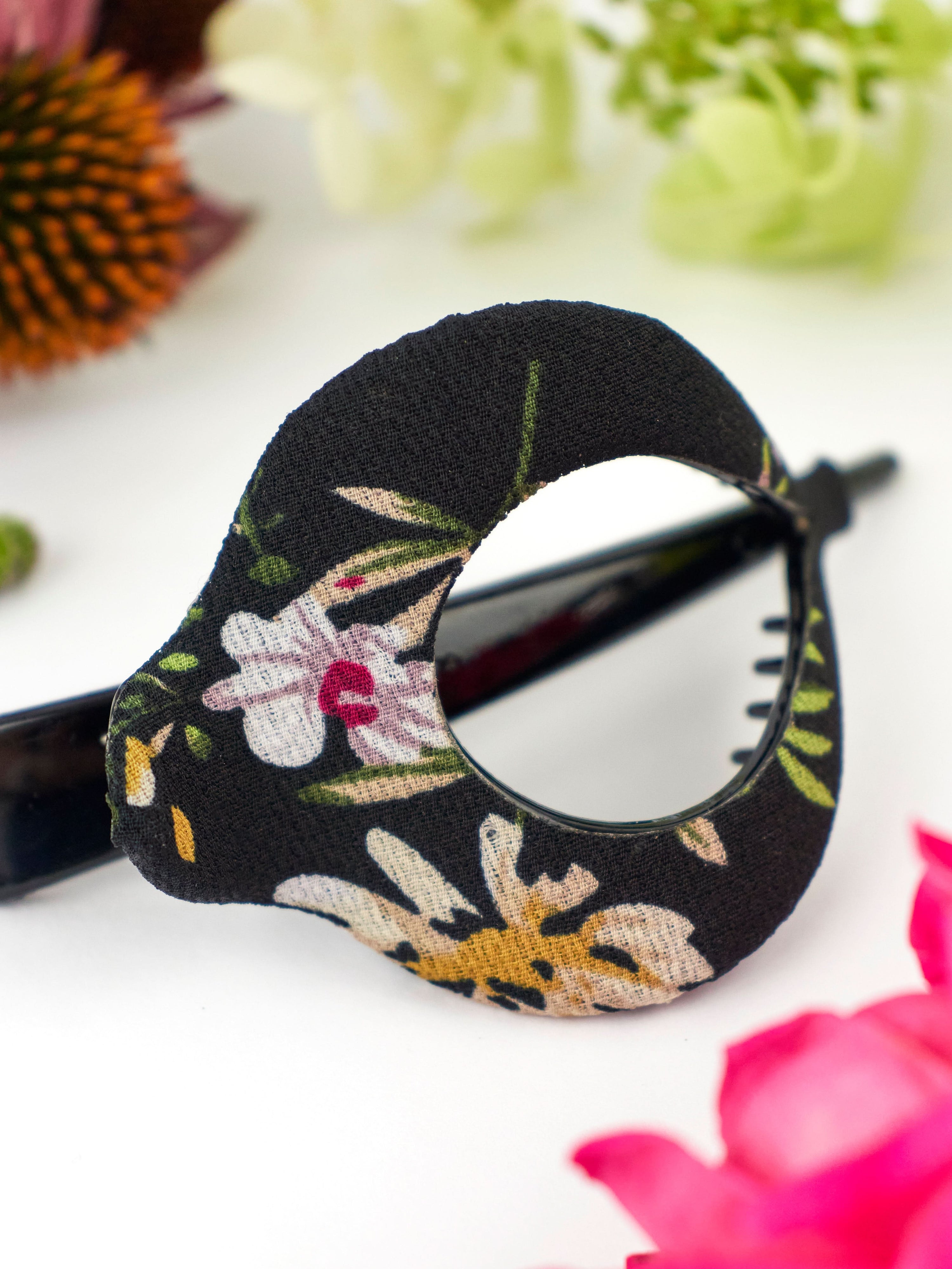 Ash & Rose Hair Clip Black Wildflower Arc Clip