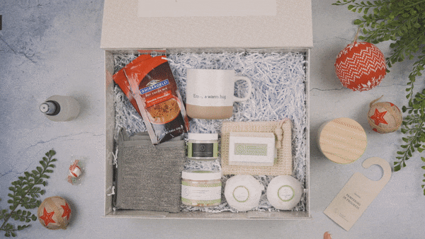 Lizush Gift set for Valentines Sending a BIG hug Luxury Gift Spa Set - Full on Pampering