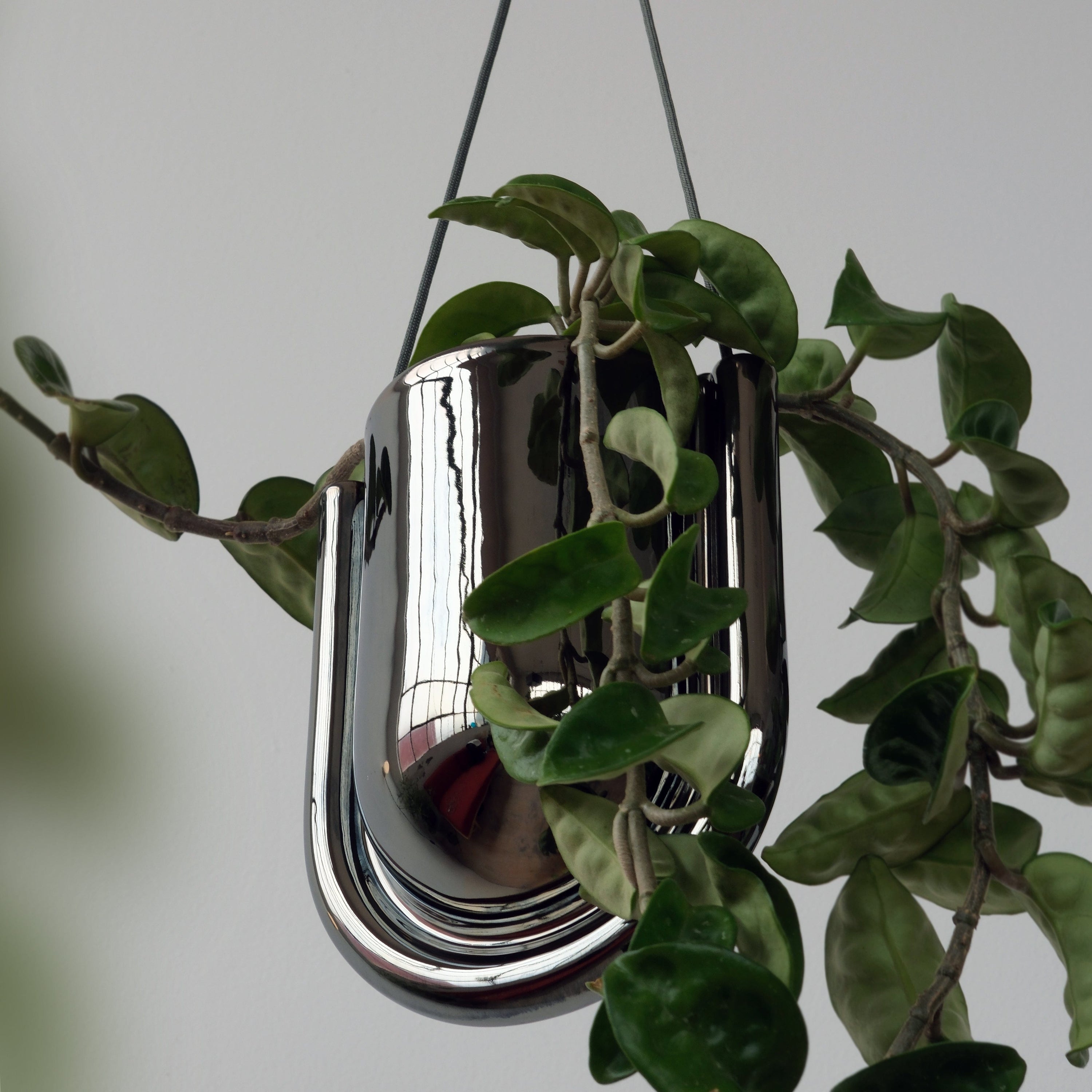 Misewell Pots & Planters Chrome Portico Planter
