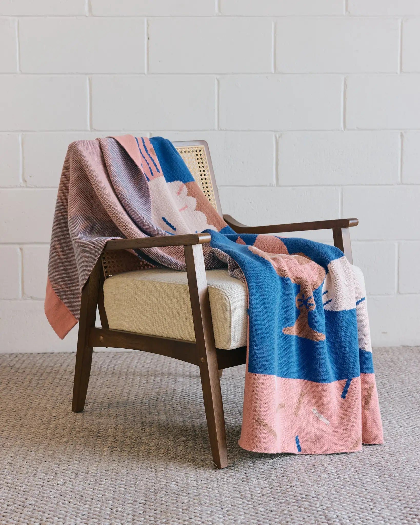 Biquette Throw Blanket Cocktail Cat - Throw Blanket