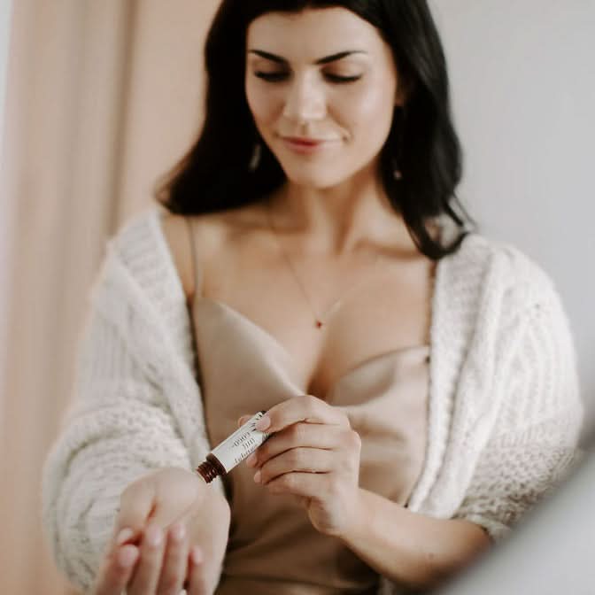 Coconut Sandalwood Roll-On Perfume - My American Goods