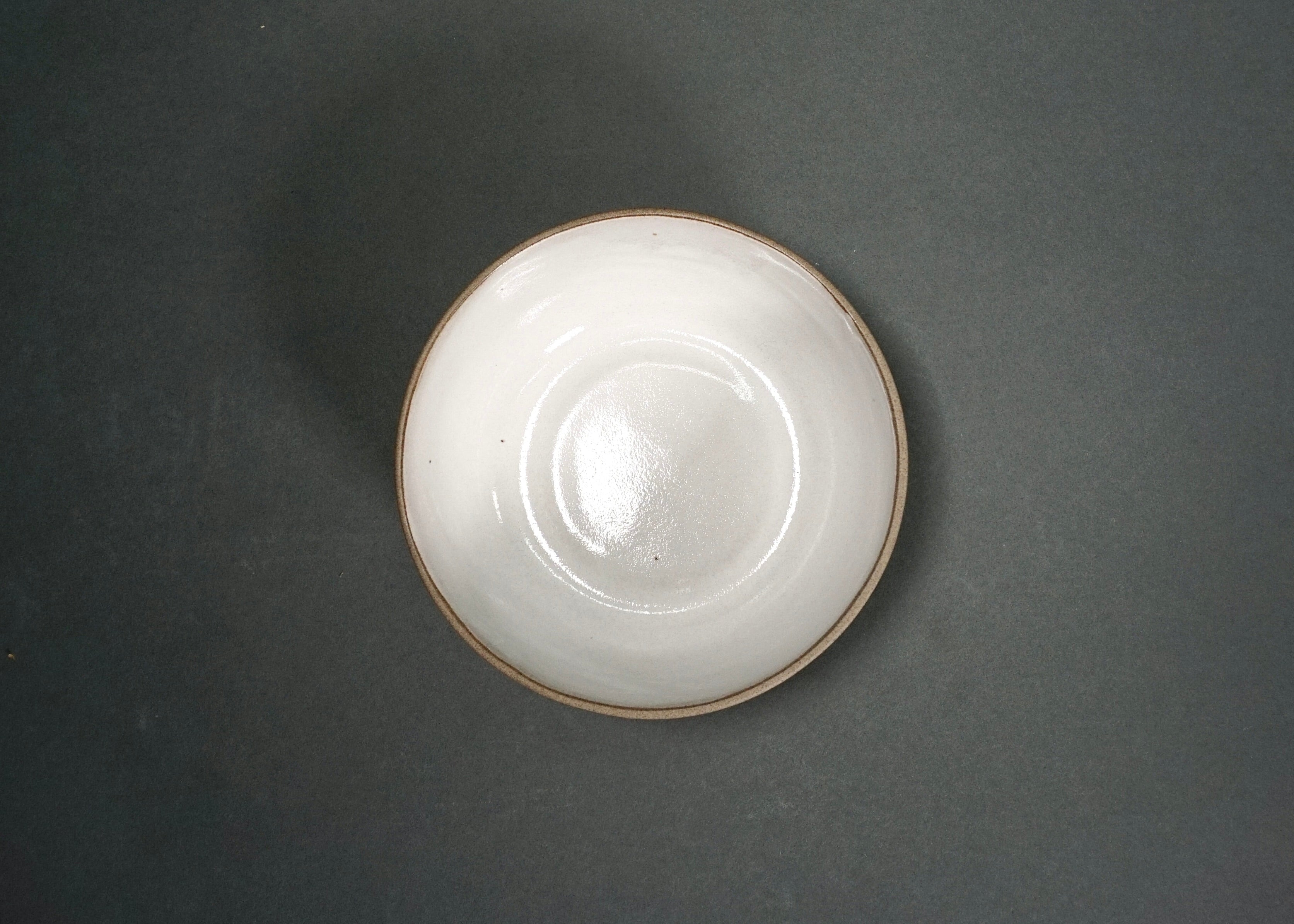 The Dinnerware Set - Gray/White