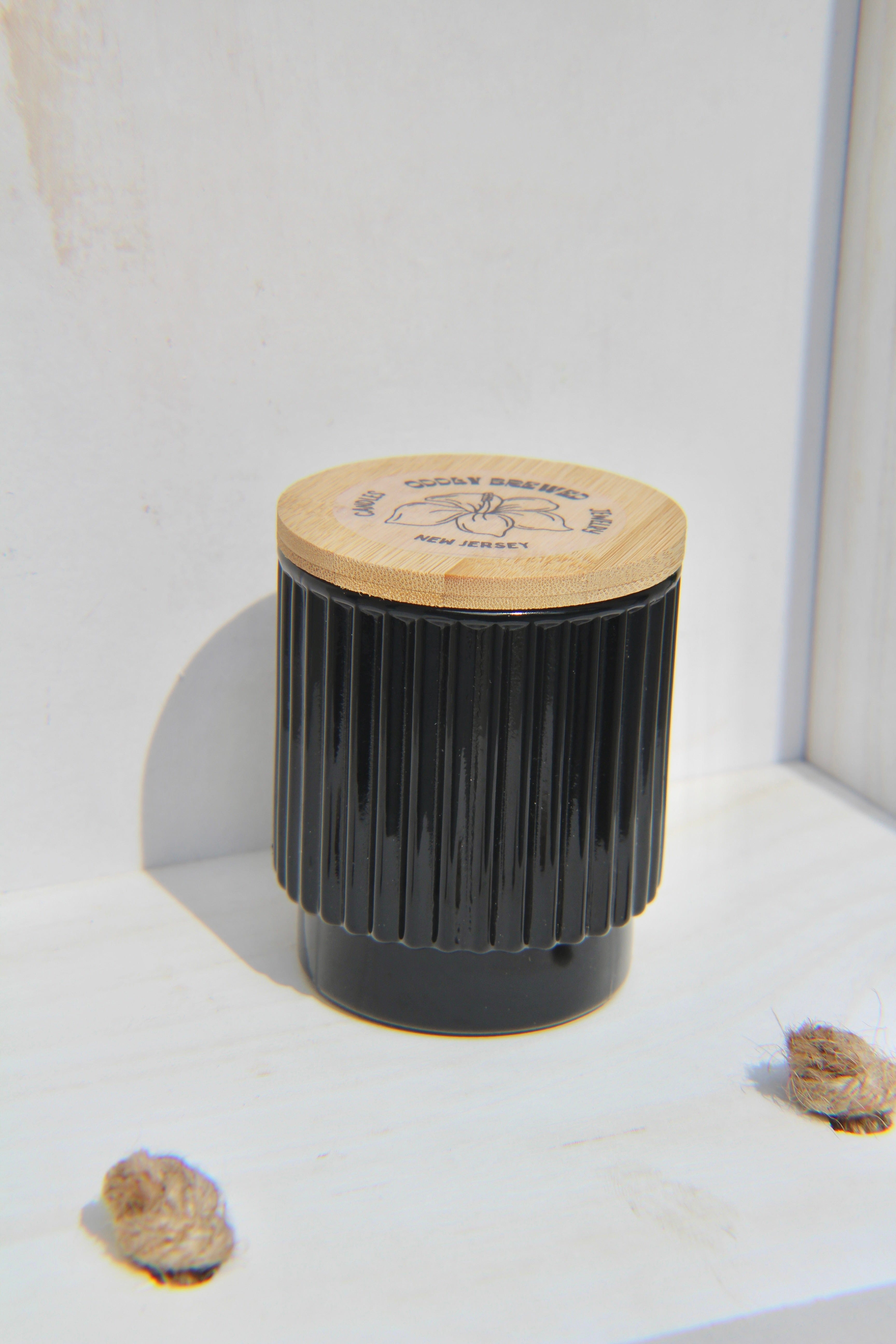 Pear Musk Amelia Candle - My American Goods