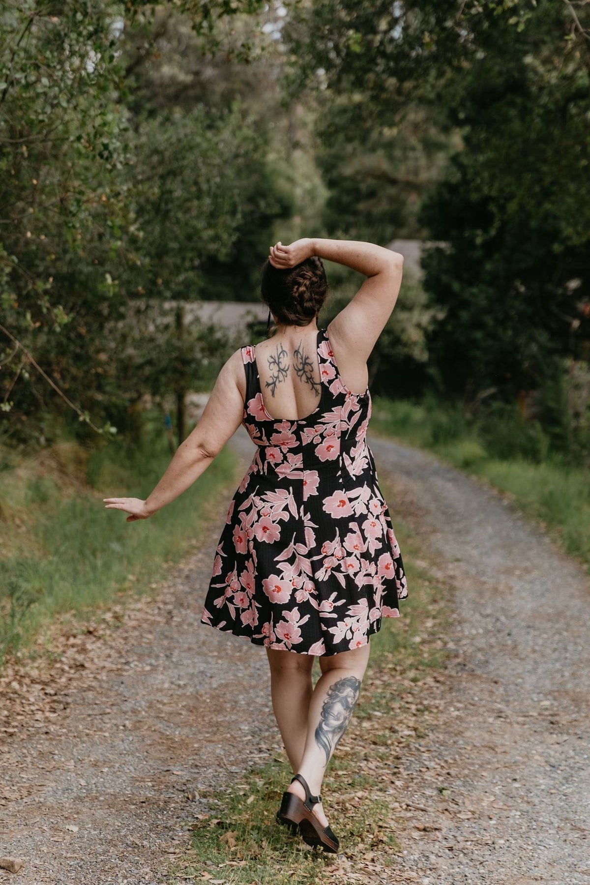 Field Day Dress Delana Dress in Dark Floral Challis