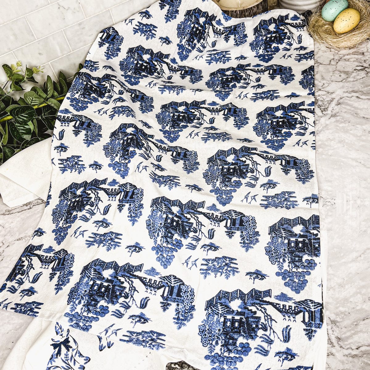 Gia Roma Dish Towel Chinoiserie Bunny