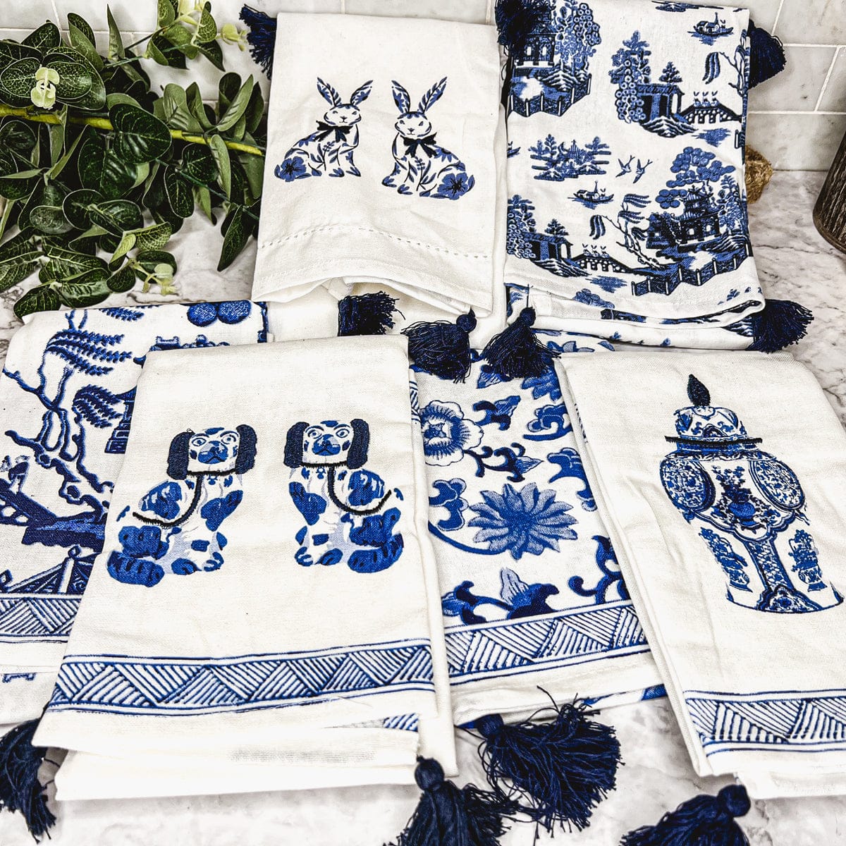 Gia Roma Dish Towel Chinoiserie Bunny