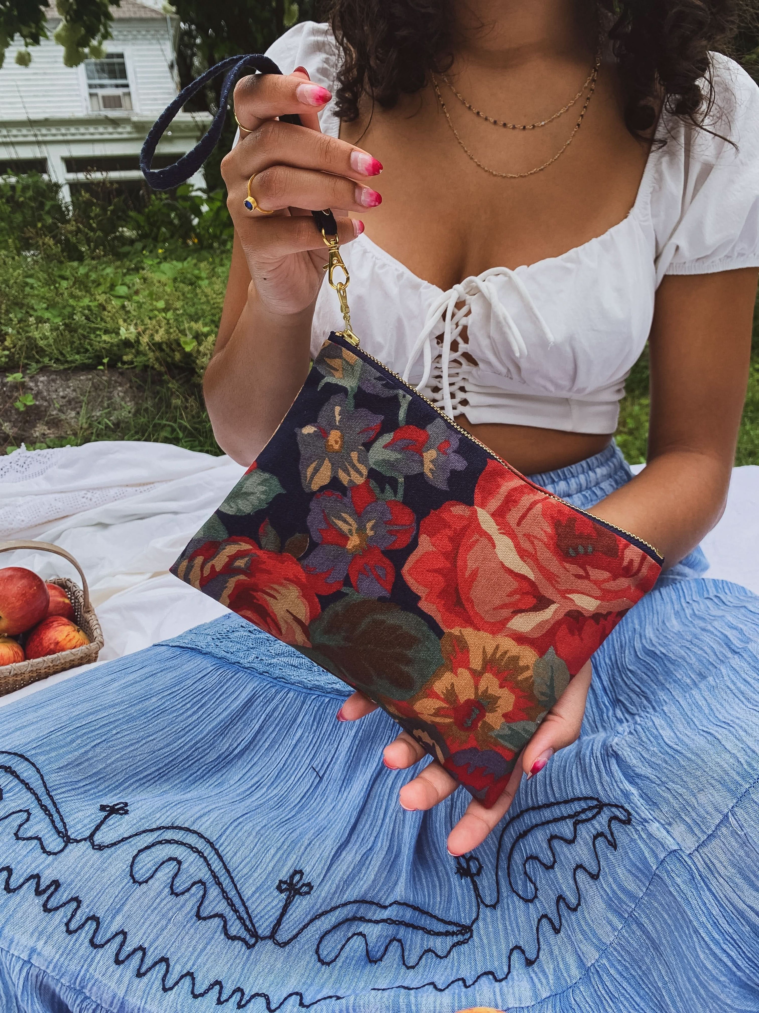 Ash & Rose Classic Navy Rose Purse
