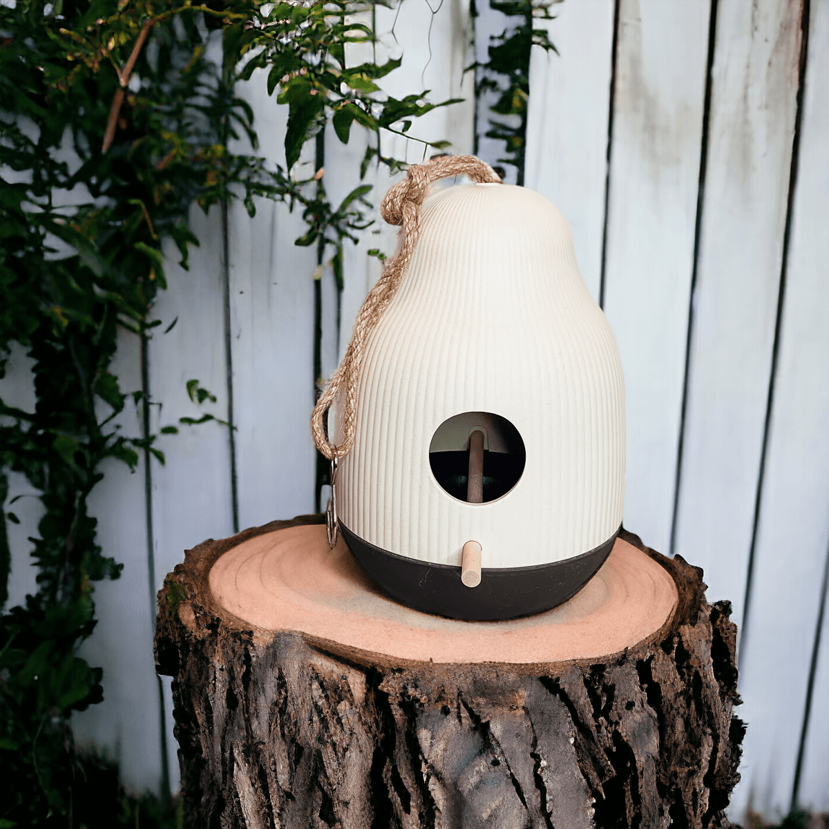 Gia Roma Bird Feeder House Cocoon Bird Feeder