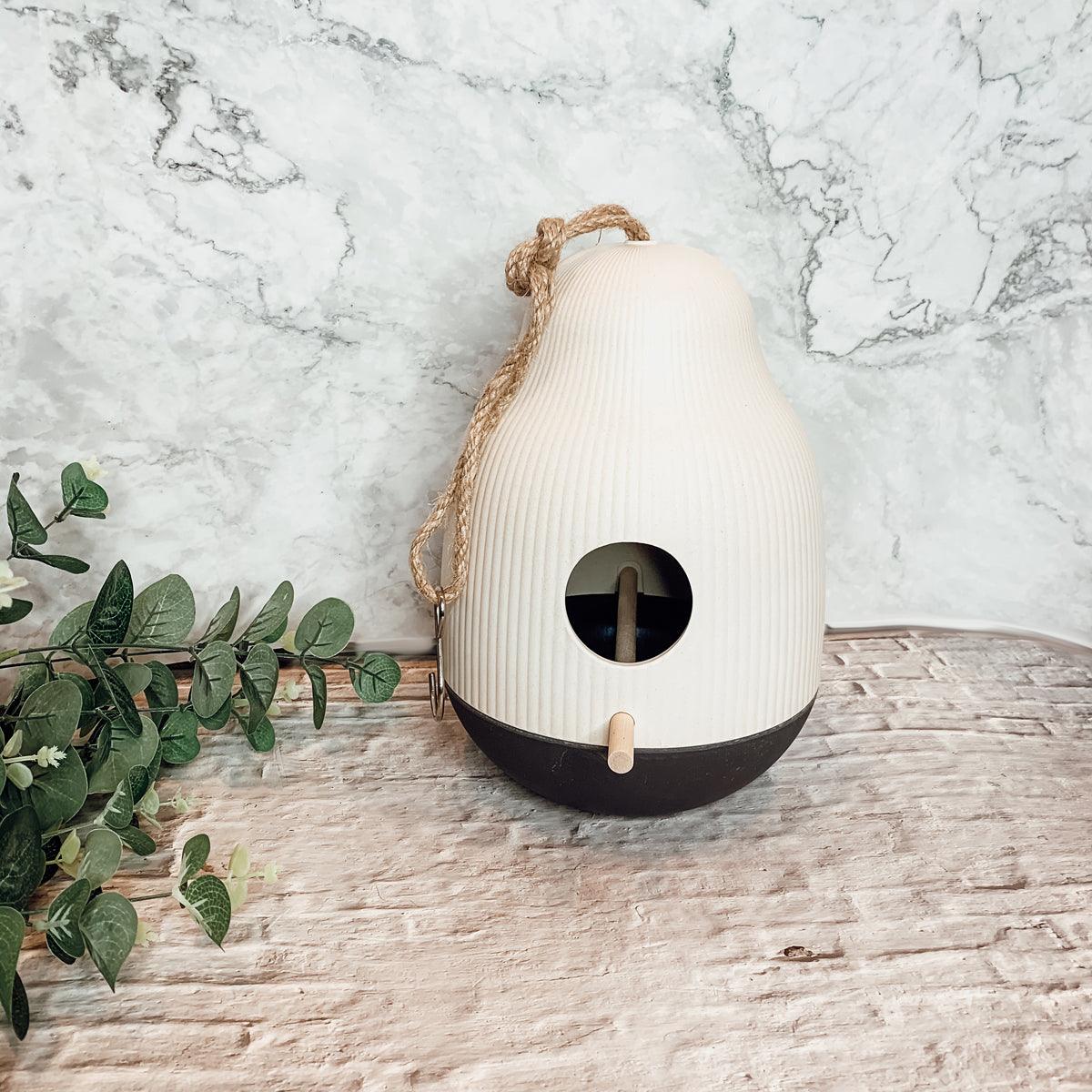 Gia Roma Bird Feeder House Cocoon Bird Feeder