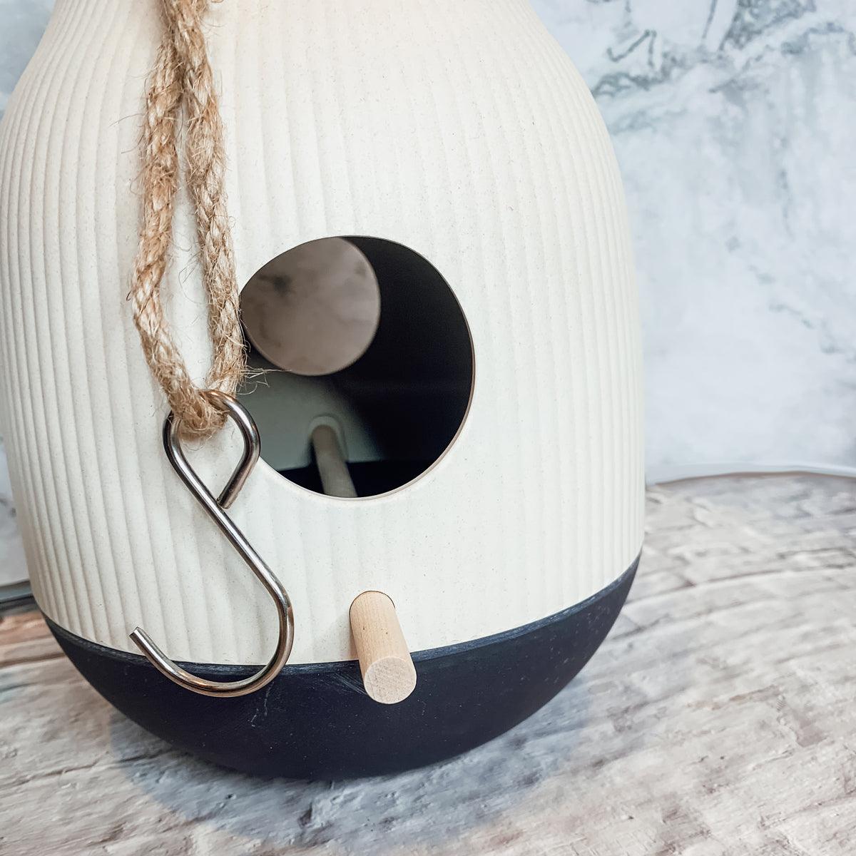 Gia Roma Bird Feeder House Cocoon Bird Feeder