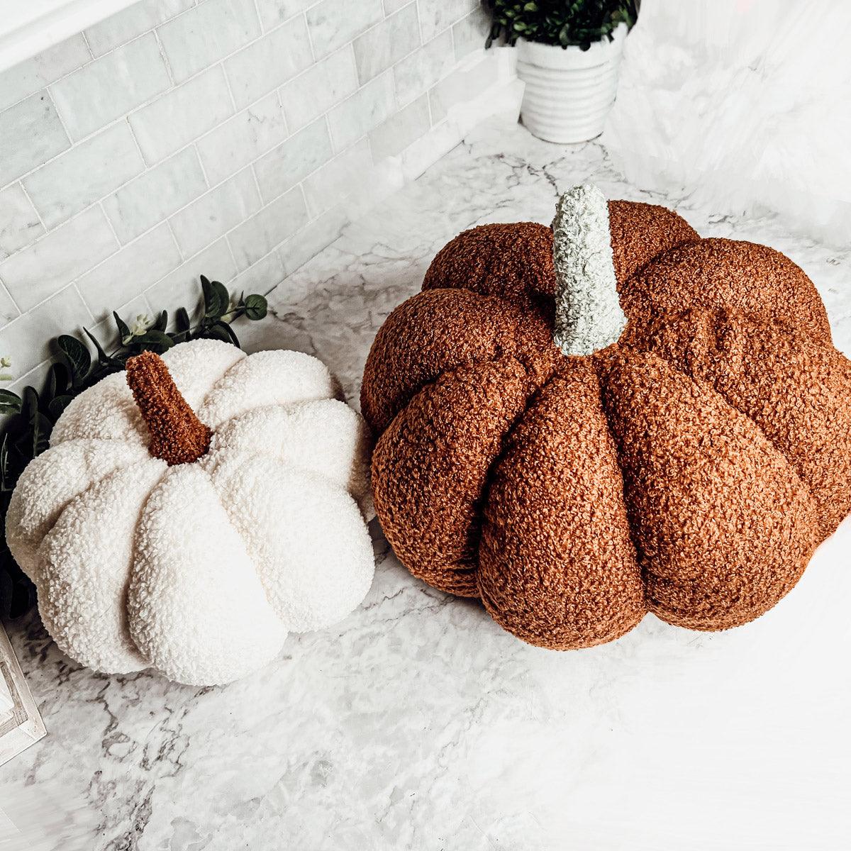Gia Roma throw pillows Brown / Medium Blair Pumpkin