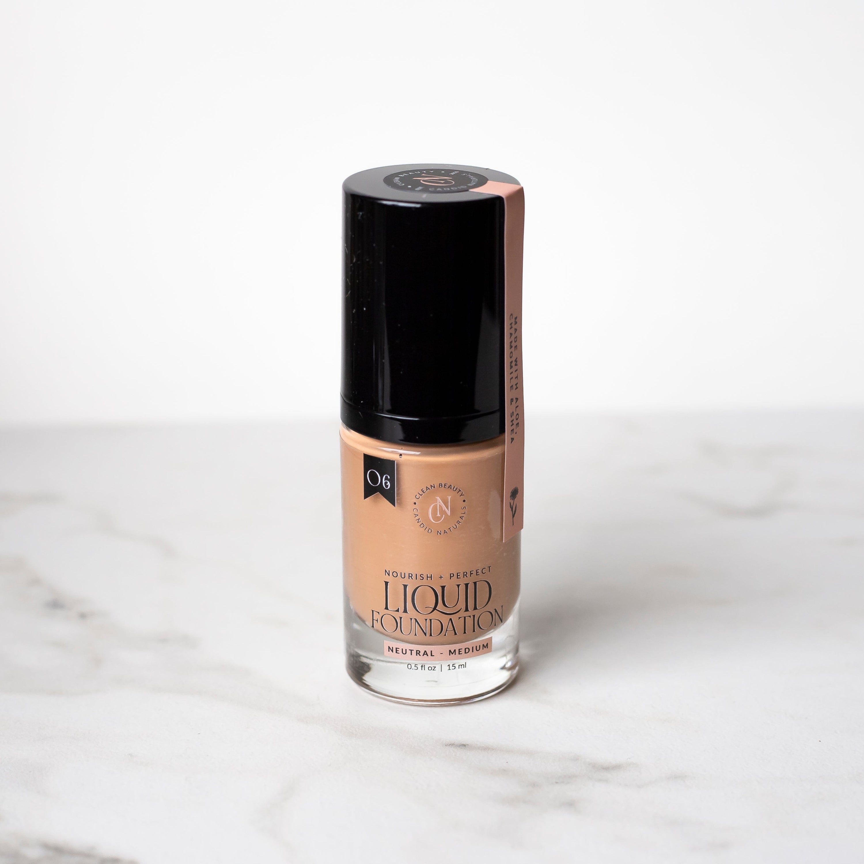 Candid Naturals Half Size (15ml) / 06 | Neutral - Medium Natural Liquid Foundation