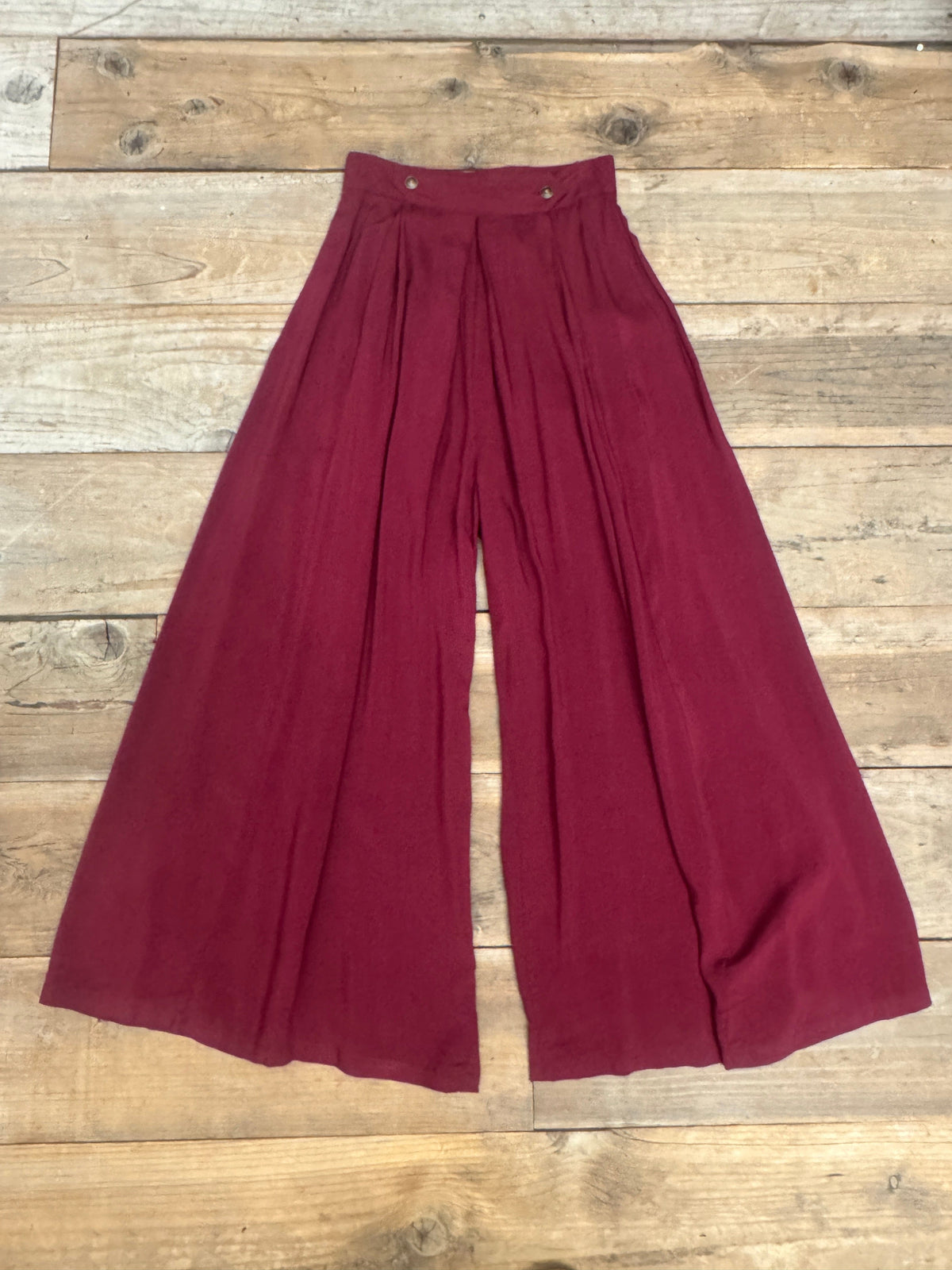 Field Day Pants Rue Pants in Merlot Challis