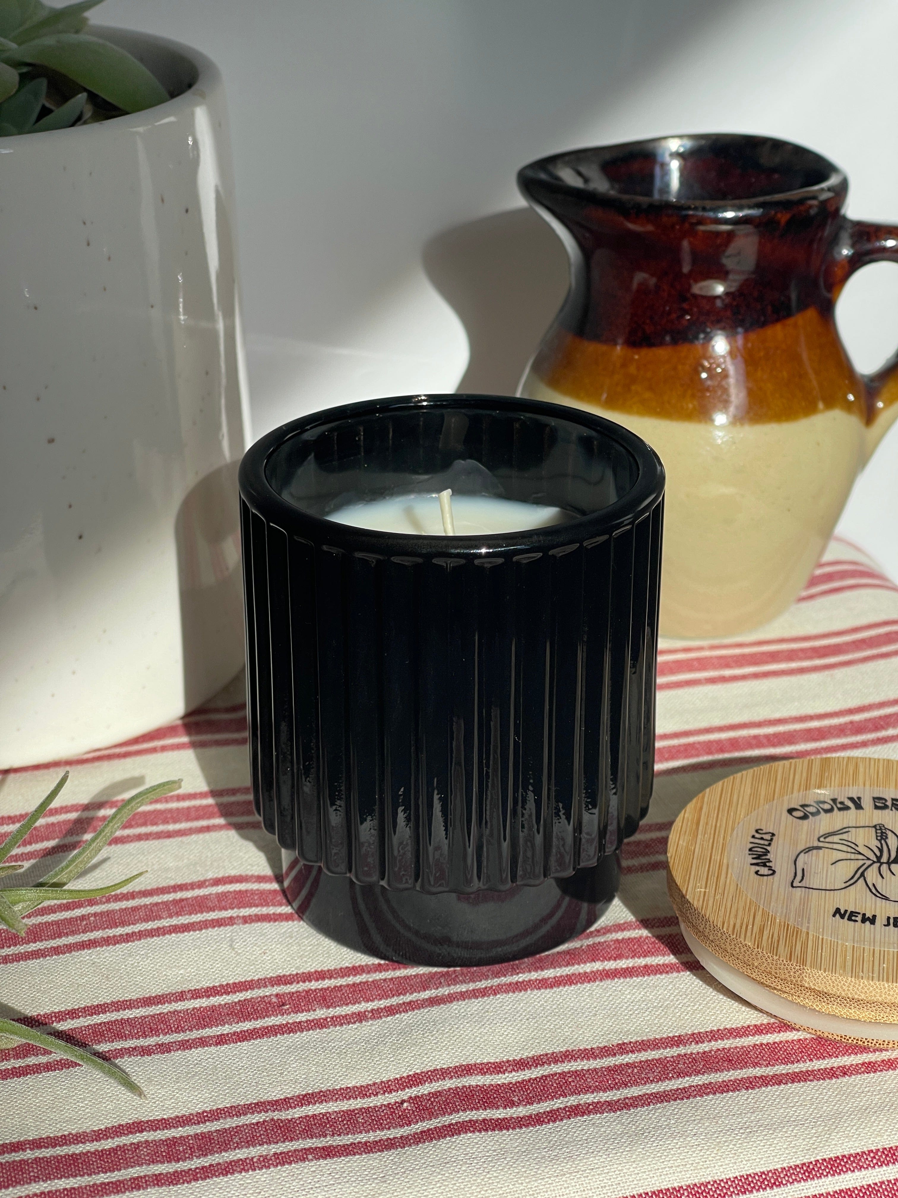 Pear Musk Amelia Candle - My American Goods