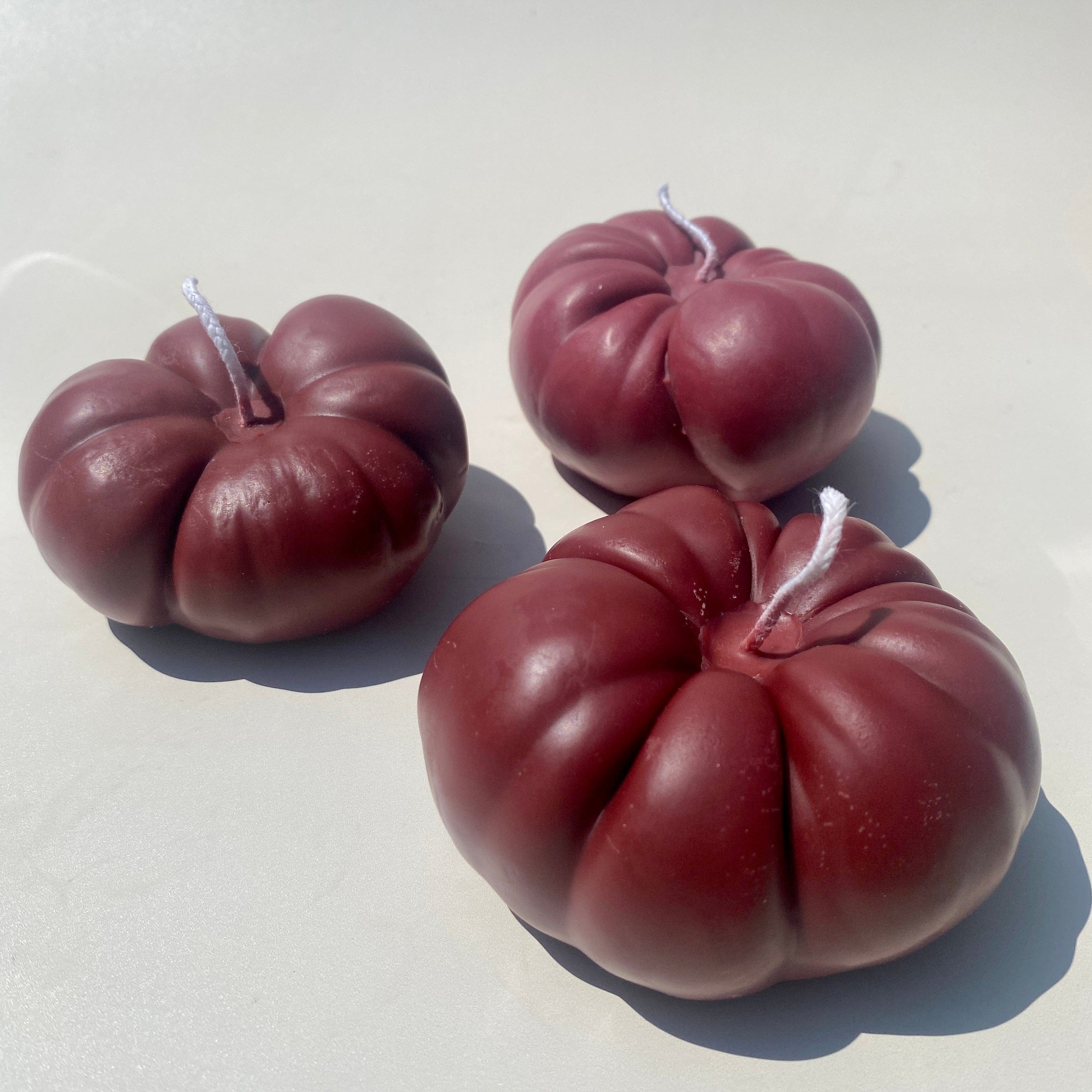 Scandles Farmers Markets Purple / Tomato Leaf / 3 Pack of Tomatoes Heirloom Tomato Candle - Purple