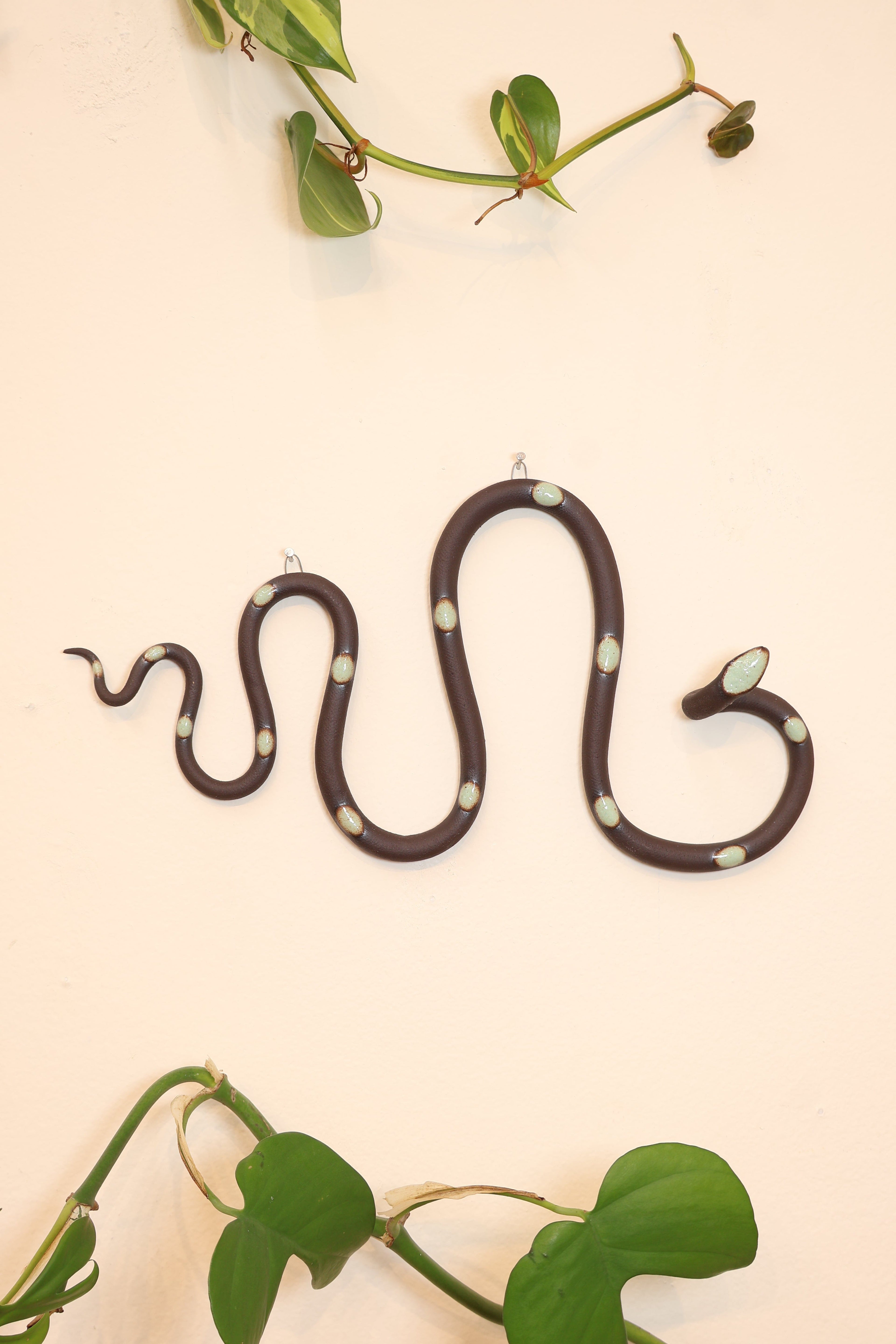 Horizontal Ceramic Wall Snake