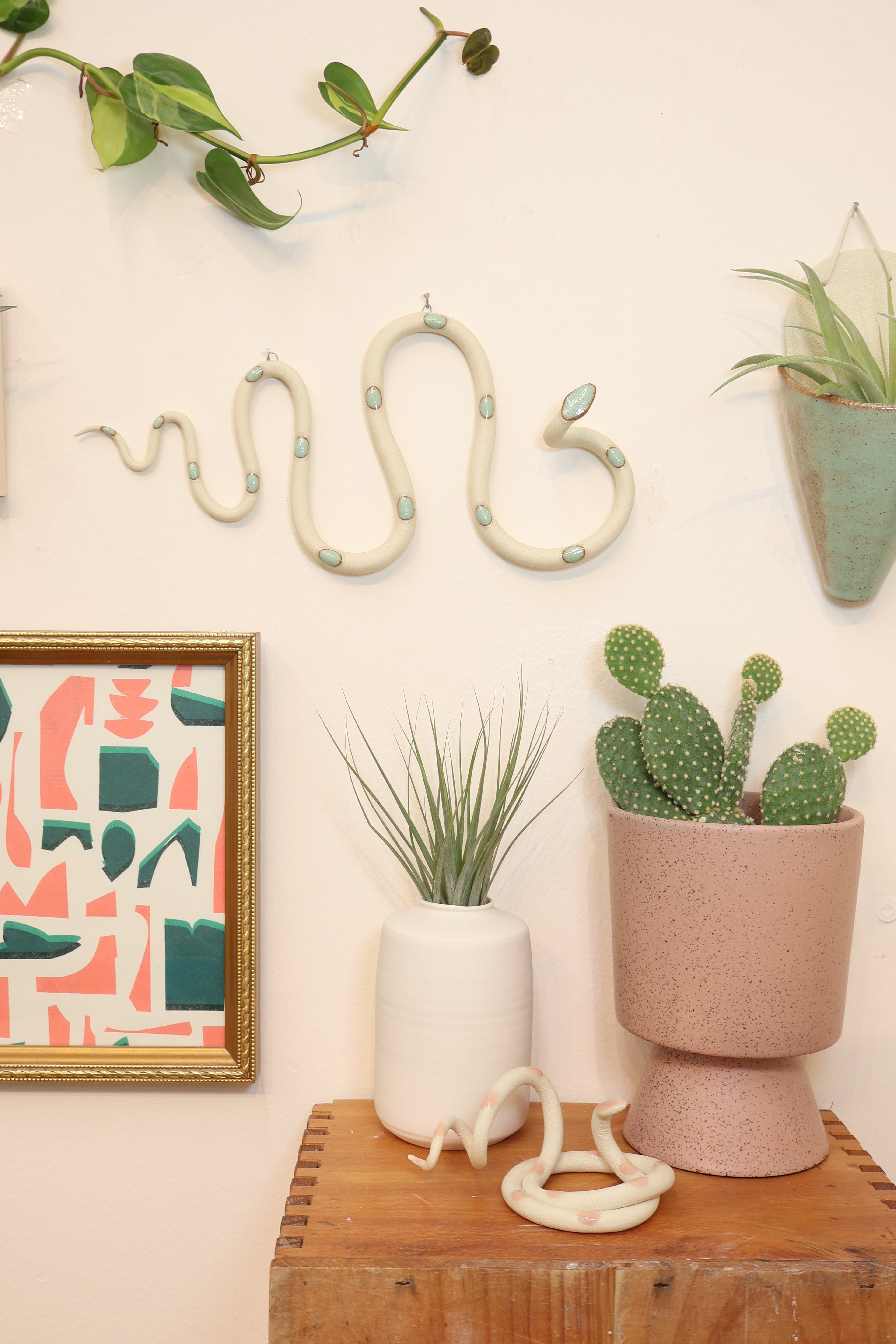 Horizontal Ceramic Wall Snake