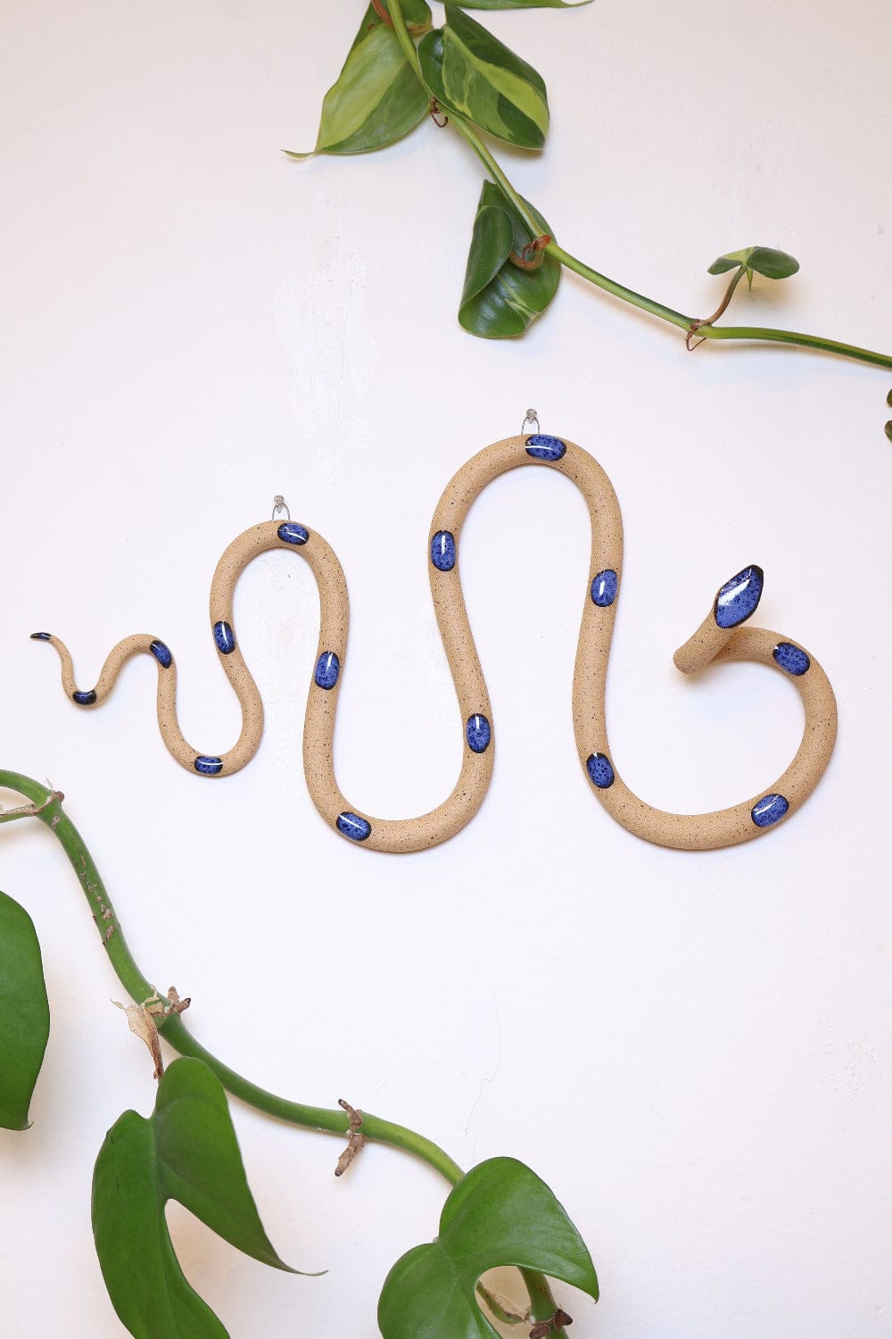 Carter + Rose Selena Horizontal Ceramic Wall Snake