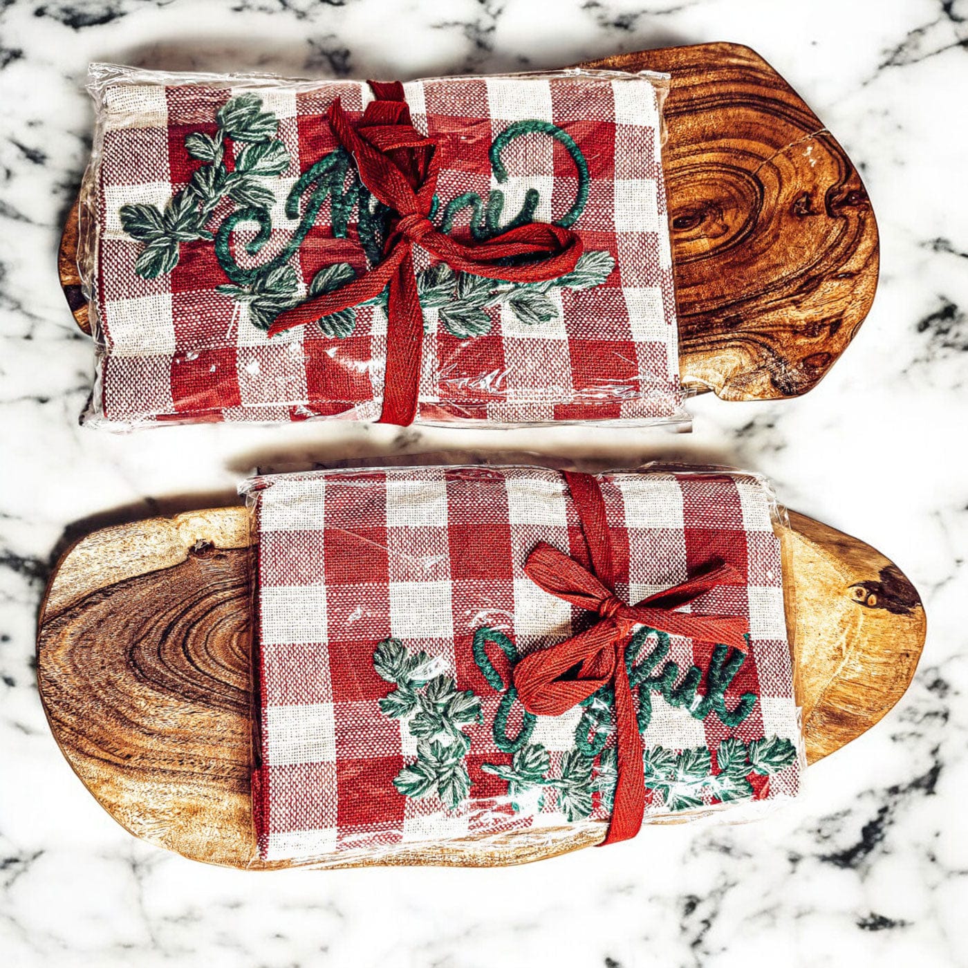 Gia Roma Dish Towel Holiday Charcuterie & Tartan Towel Set