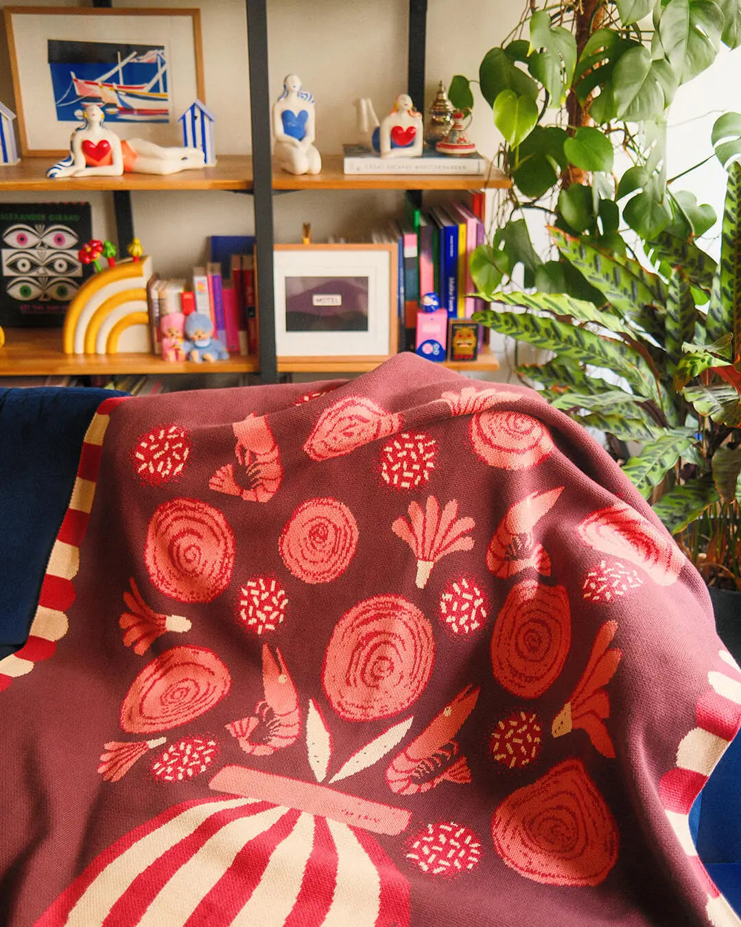 Biquette Throw Blanket Le Bouquet