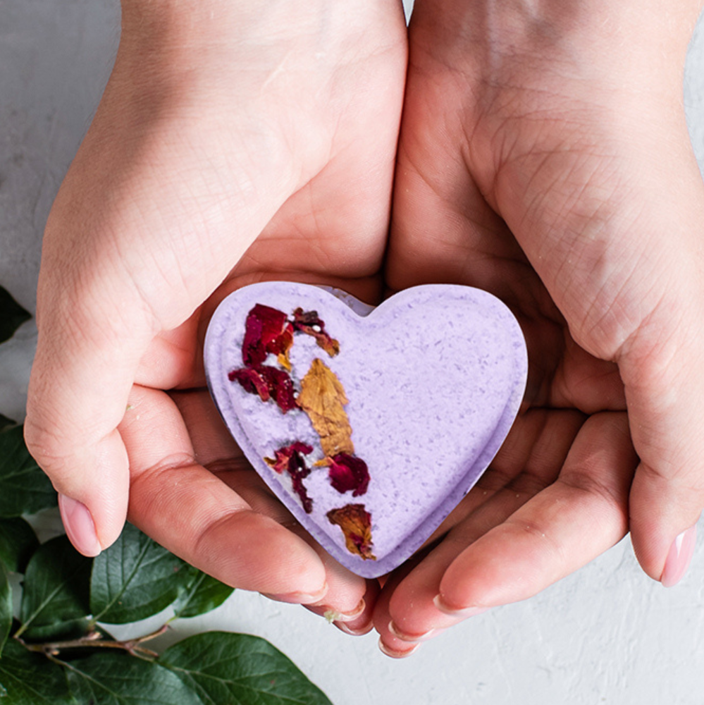 CBD - 8 Bath bombs set - perfect for a relaxing Mother&
