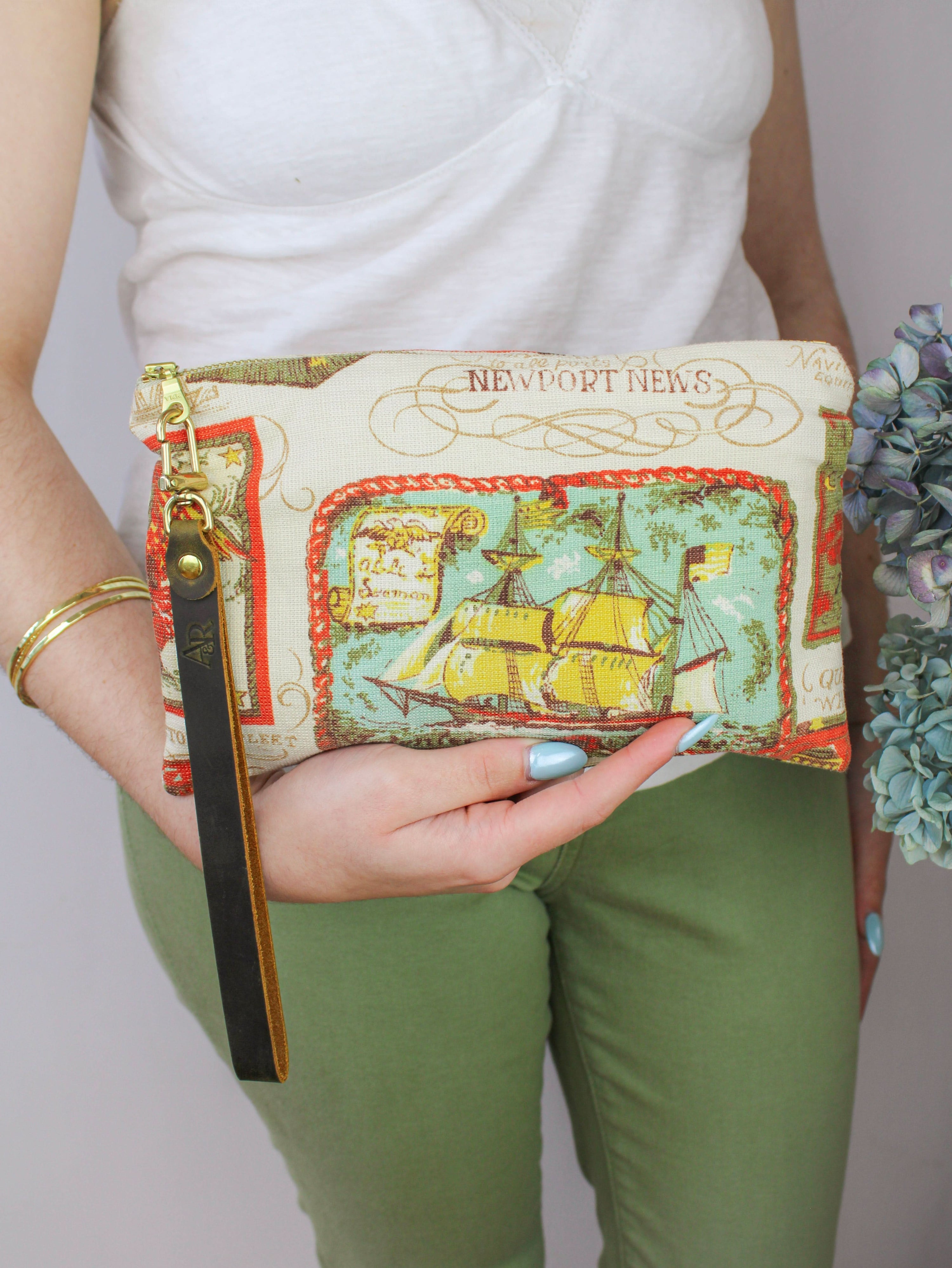 Ash & Rose purse Beige Maritime Heritage Wristlet Purse