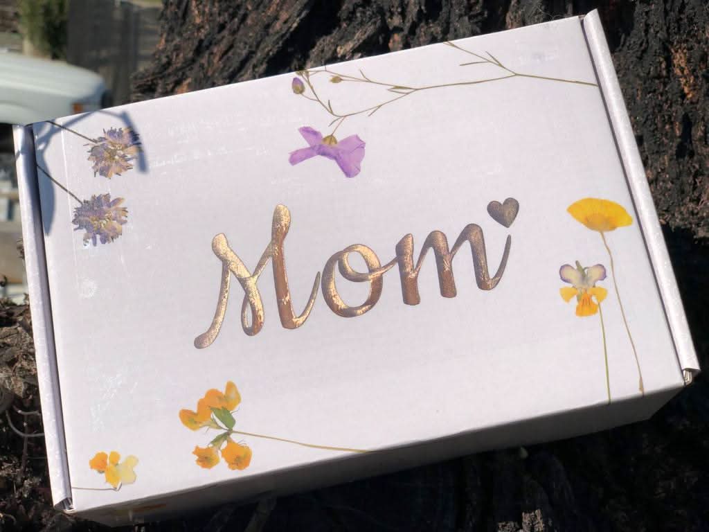 Spa Gift Box, Natural Lavender Bath & Body Relaxing Package for Friend - My American Goods