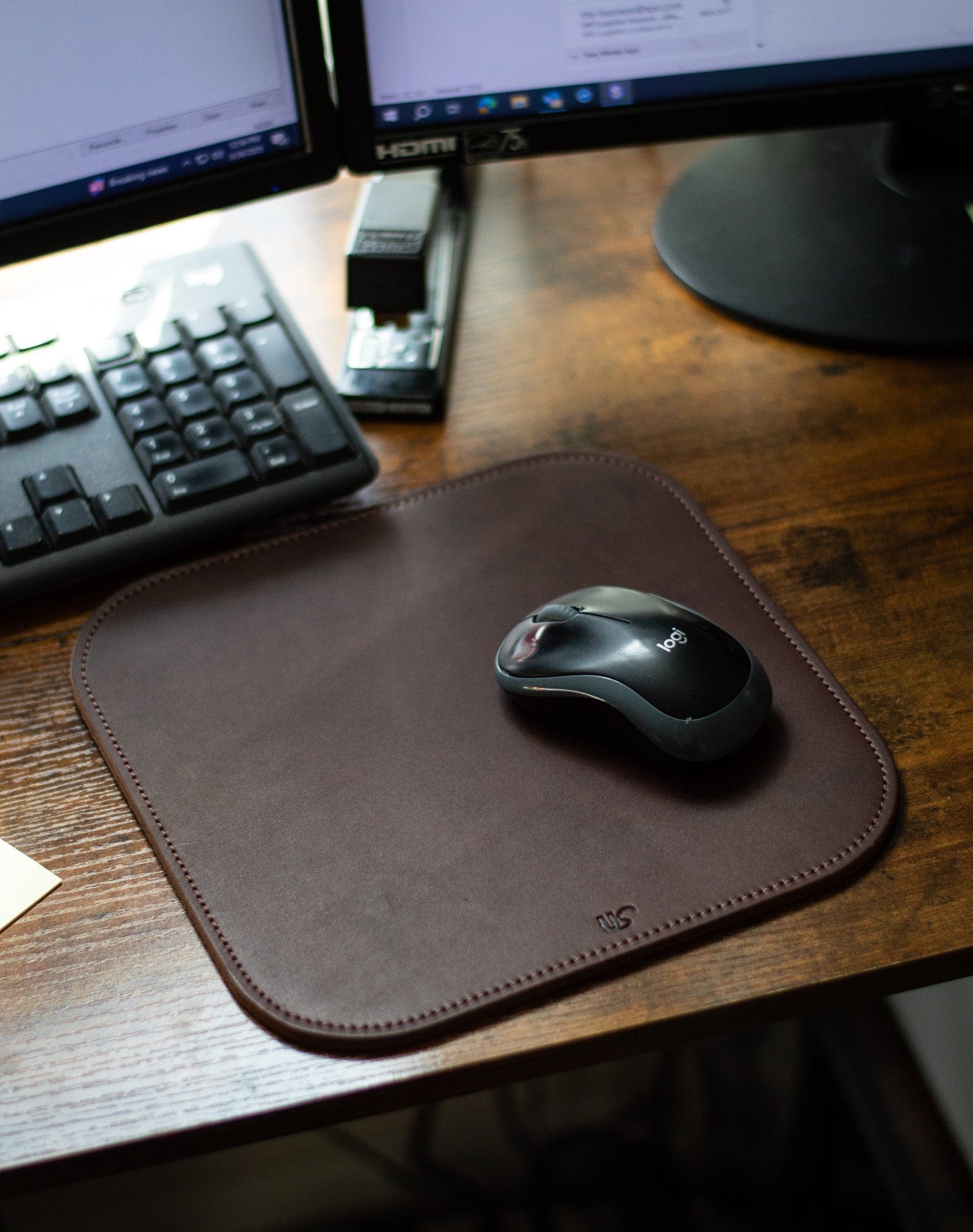 Urban Southern Accessories Leather Mouse Pad