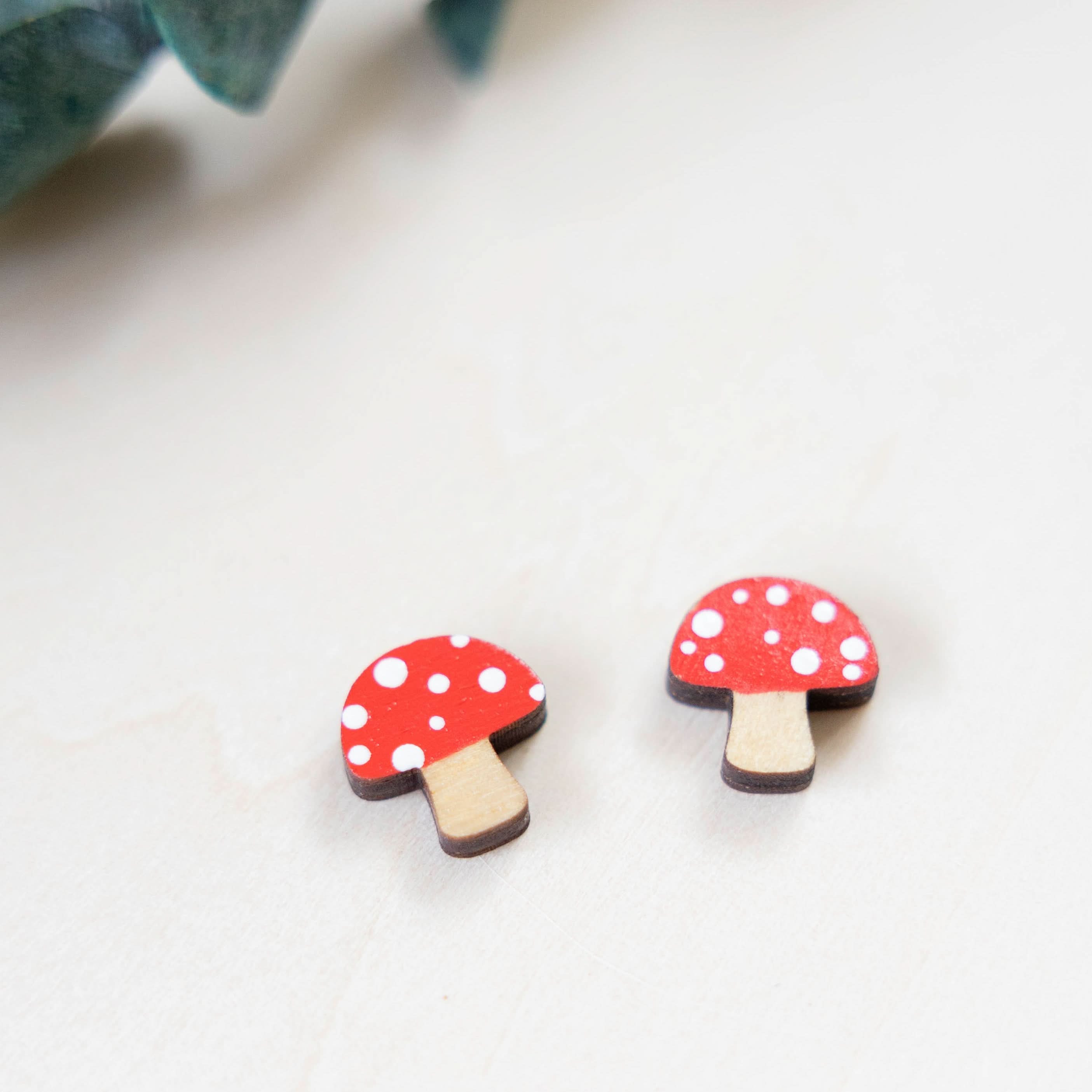 LE CHIC MIAMI Earrings Mushroom Studs