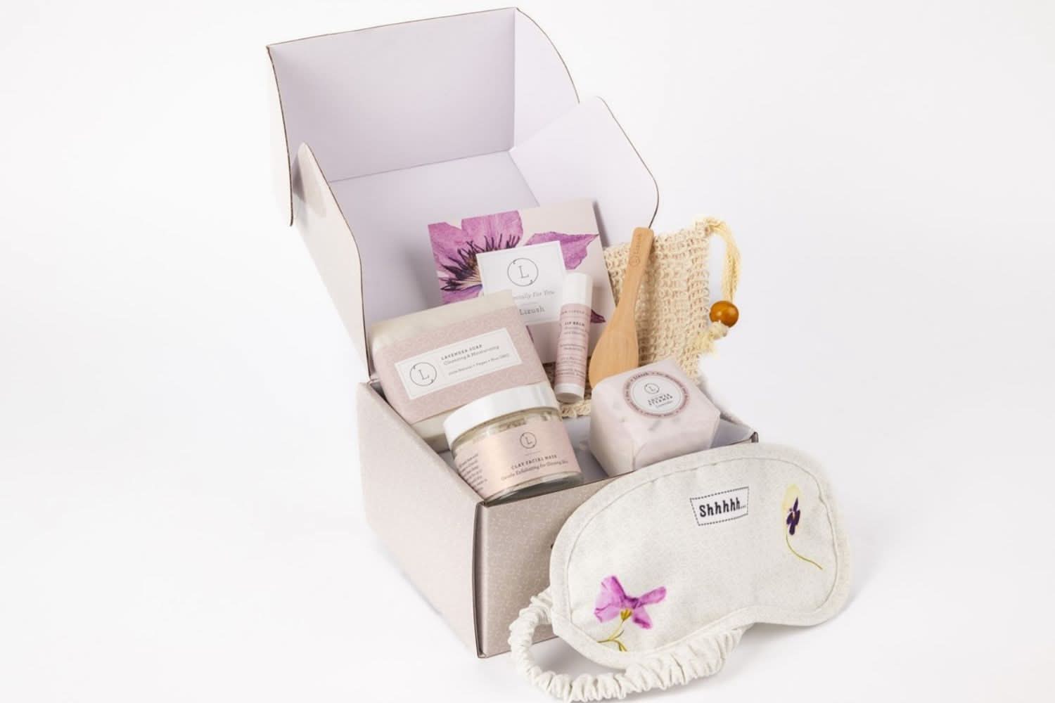Lizush Gift set for Her Lavender bath and body set, Natural skincare appreciation gift box