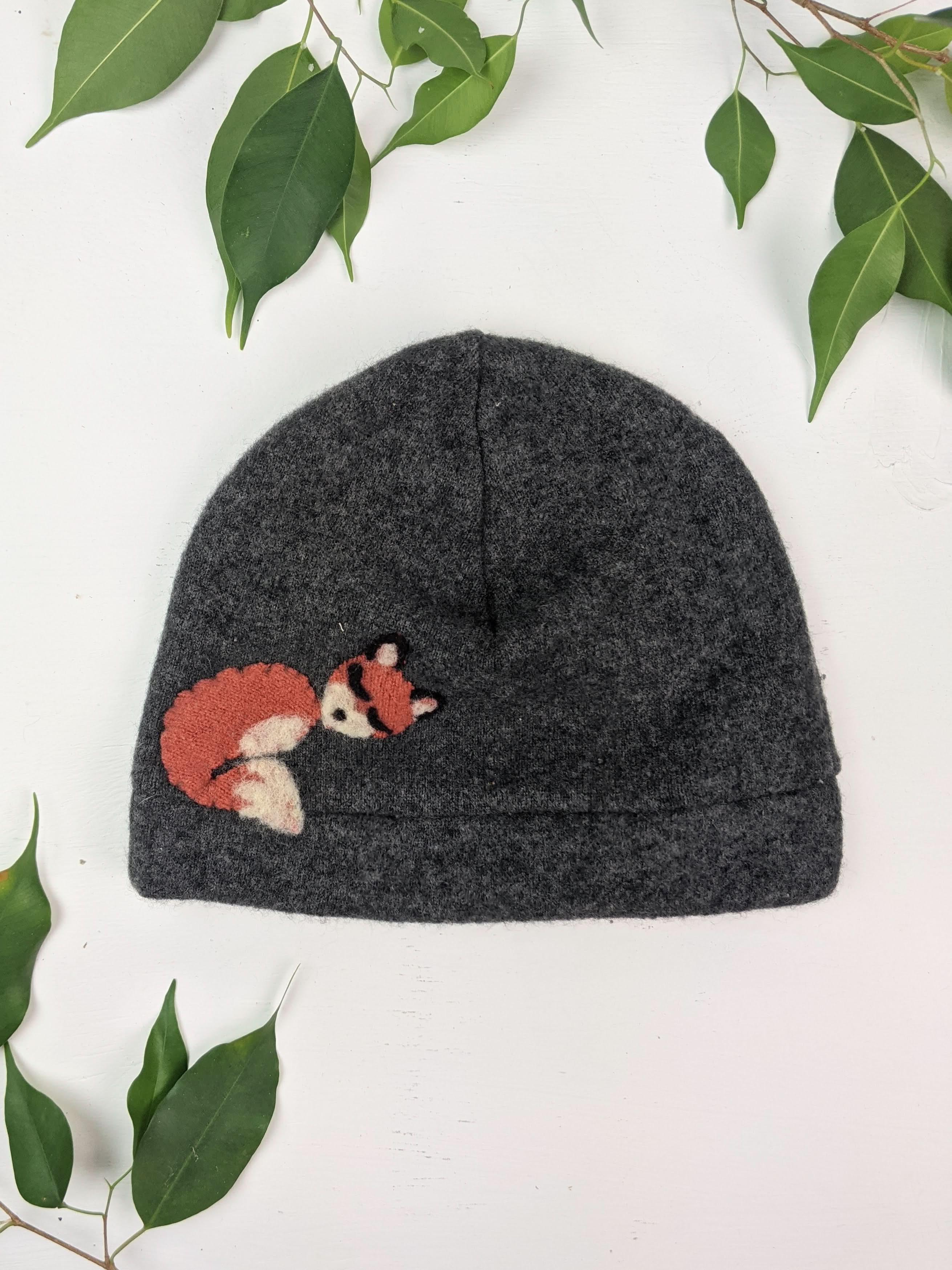 Ash & Rose hat Sleeping Fox Cashmere Hat - Toddler