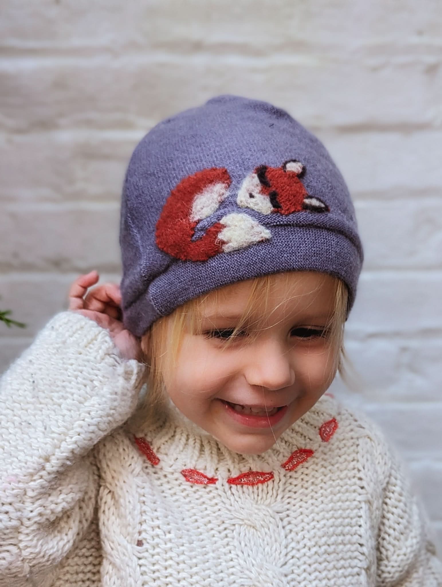 Ash & Rose hat Lavender Sleeping Fox Cashmere Hat - Toddler