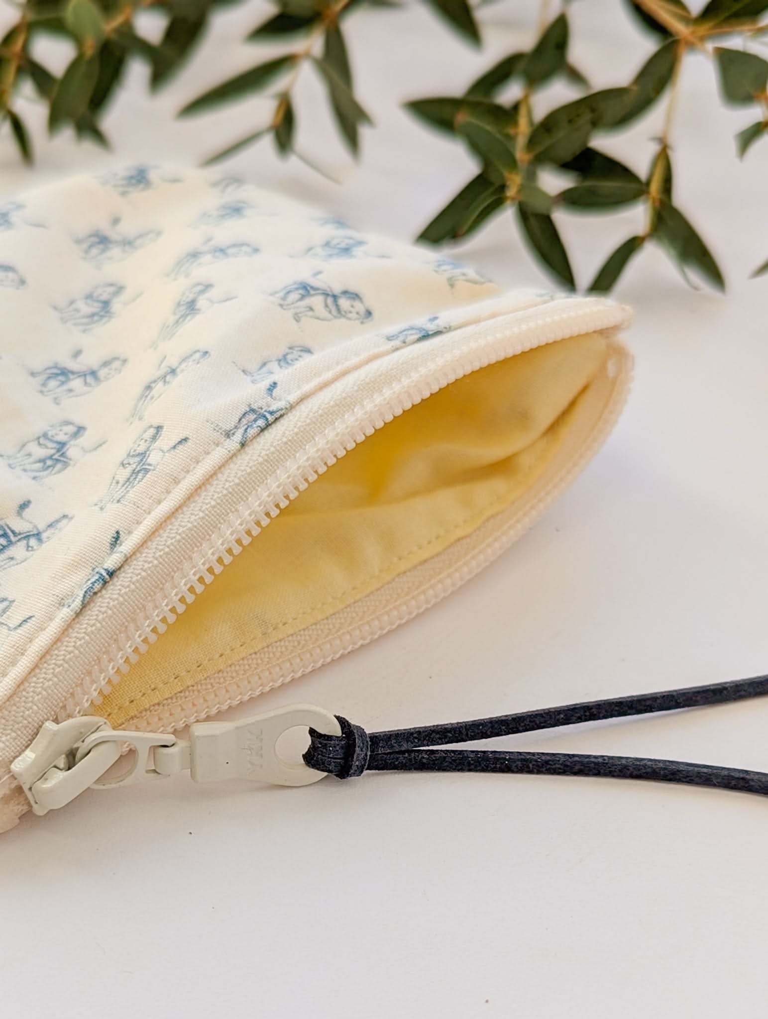 Good Dog Square Zip Pouch - My American Goods