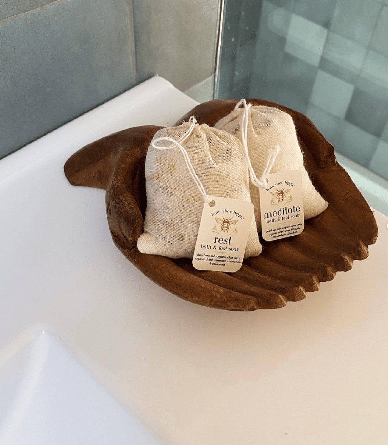 Honeybee Hippie bath salt rest bath soak