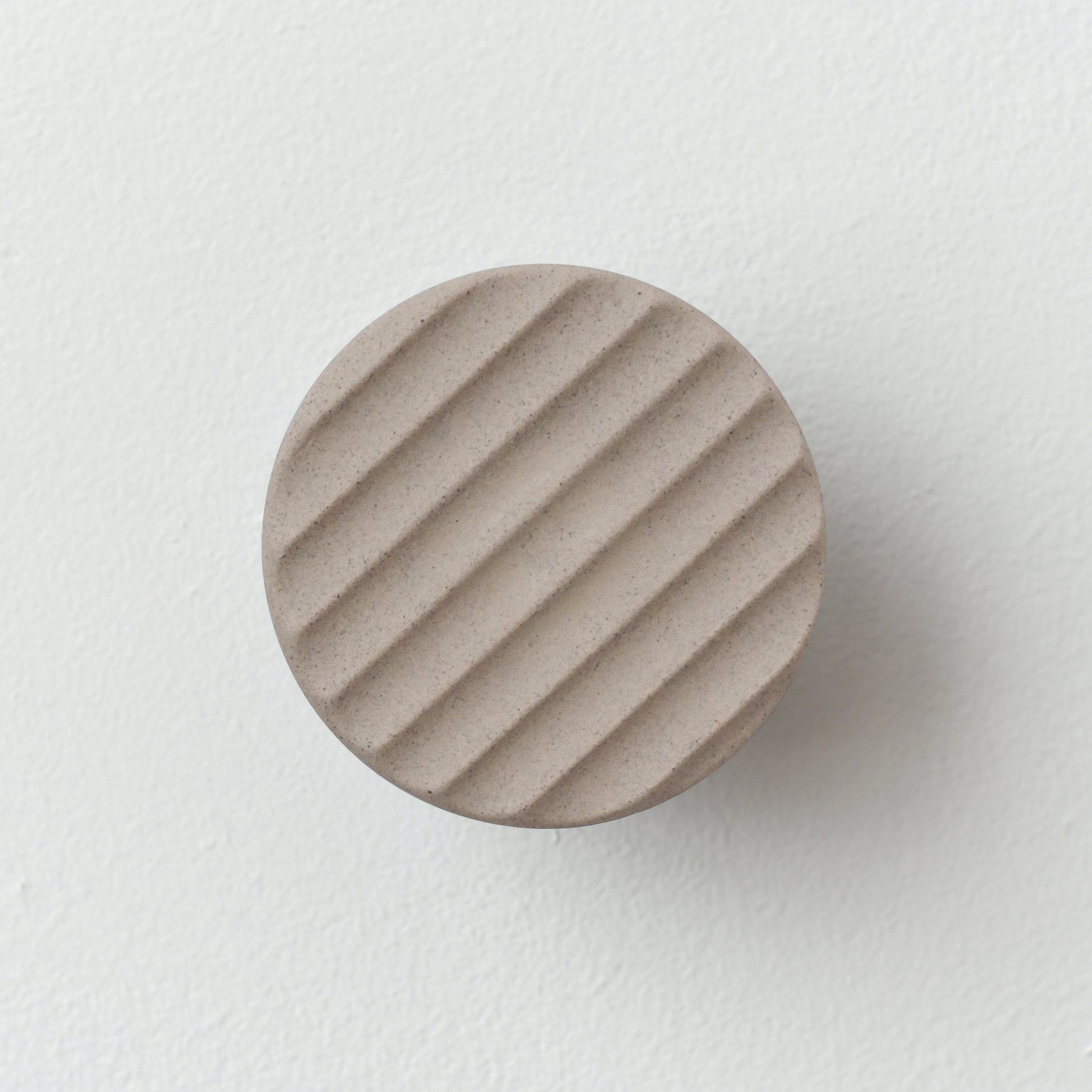 Misewell modern furniture Dune Sequence coat hook - Fluted