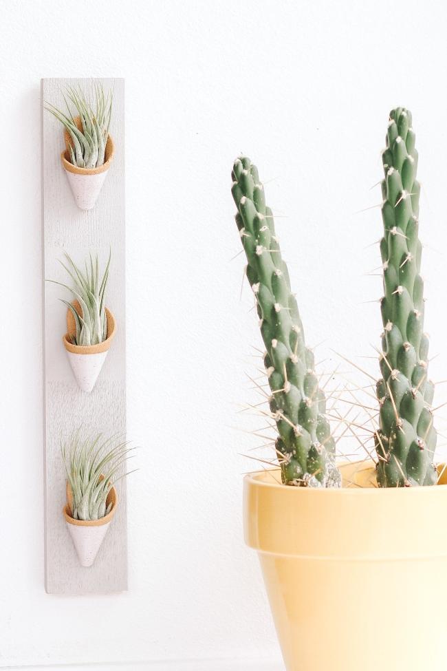 Carter + Rose Speckled White / With Plant Triple Ceramic Wall Planter