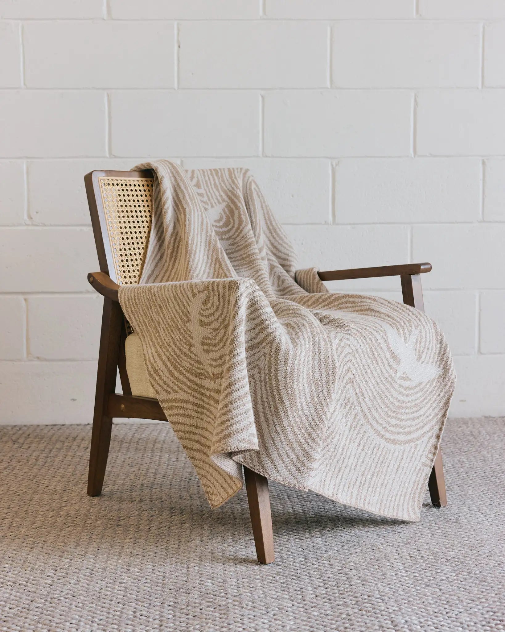 Biquette Throw Blanket Swifts - Throw Blanket