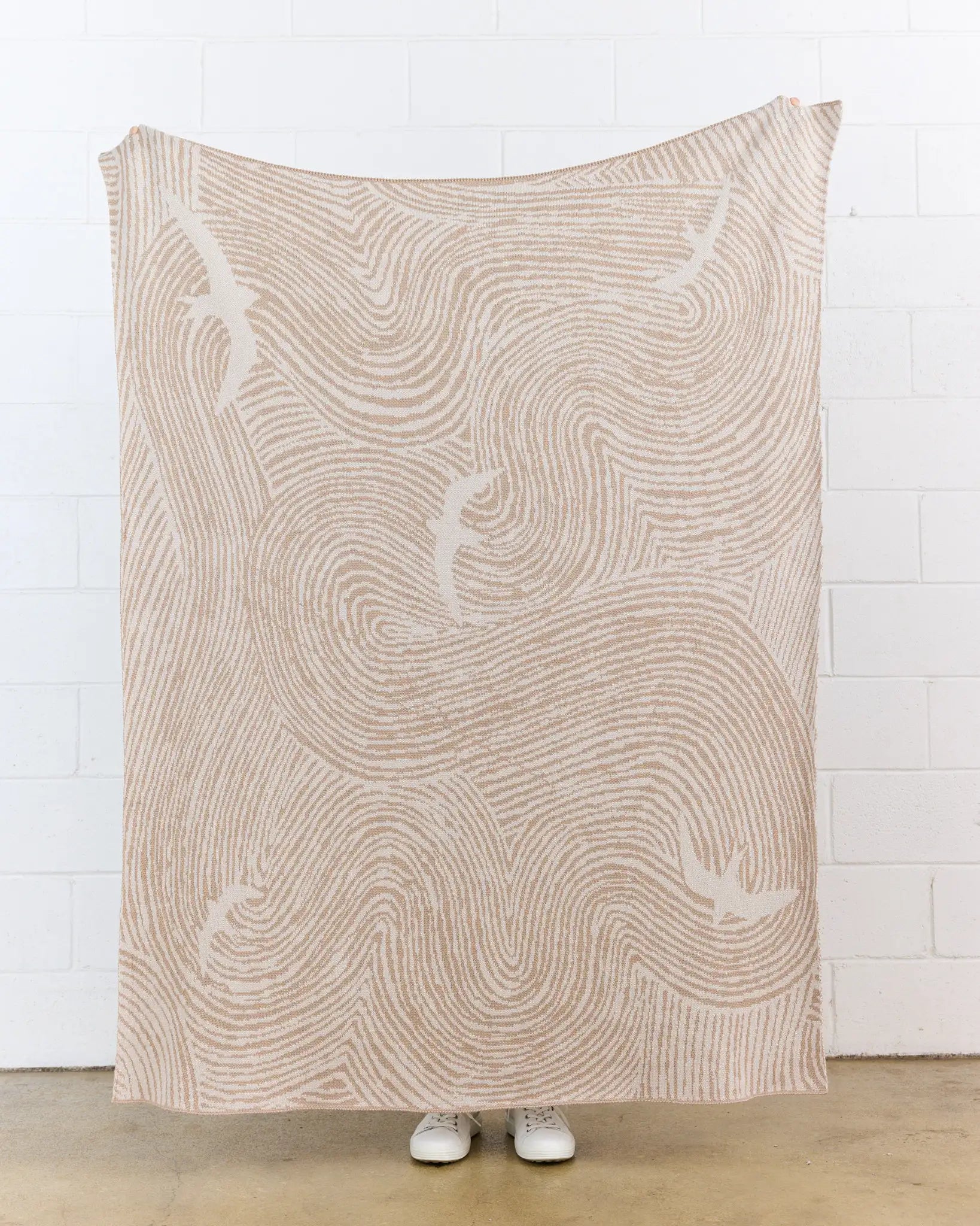 Biquette Throw Blanket Featherlight in Egyptian Cotton Swifts - Throw Blanket