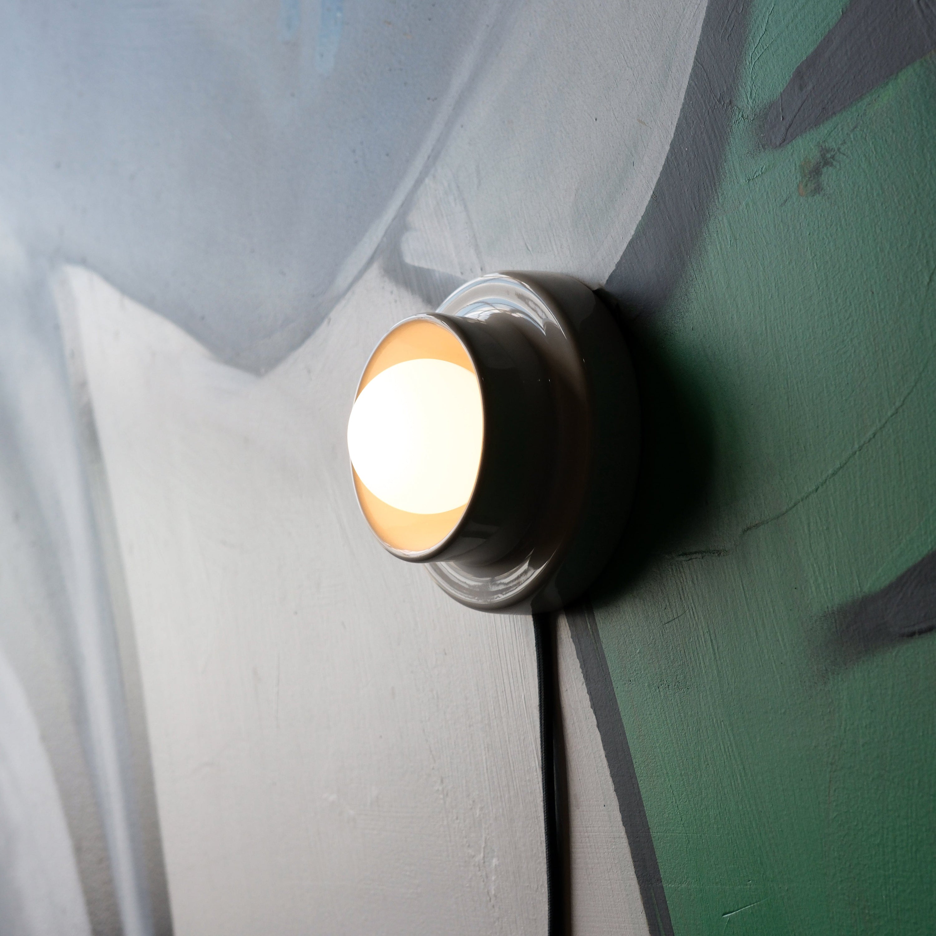 Misewell Lamps White Glossy / Hard-wired (Dimmable) Q Sconce