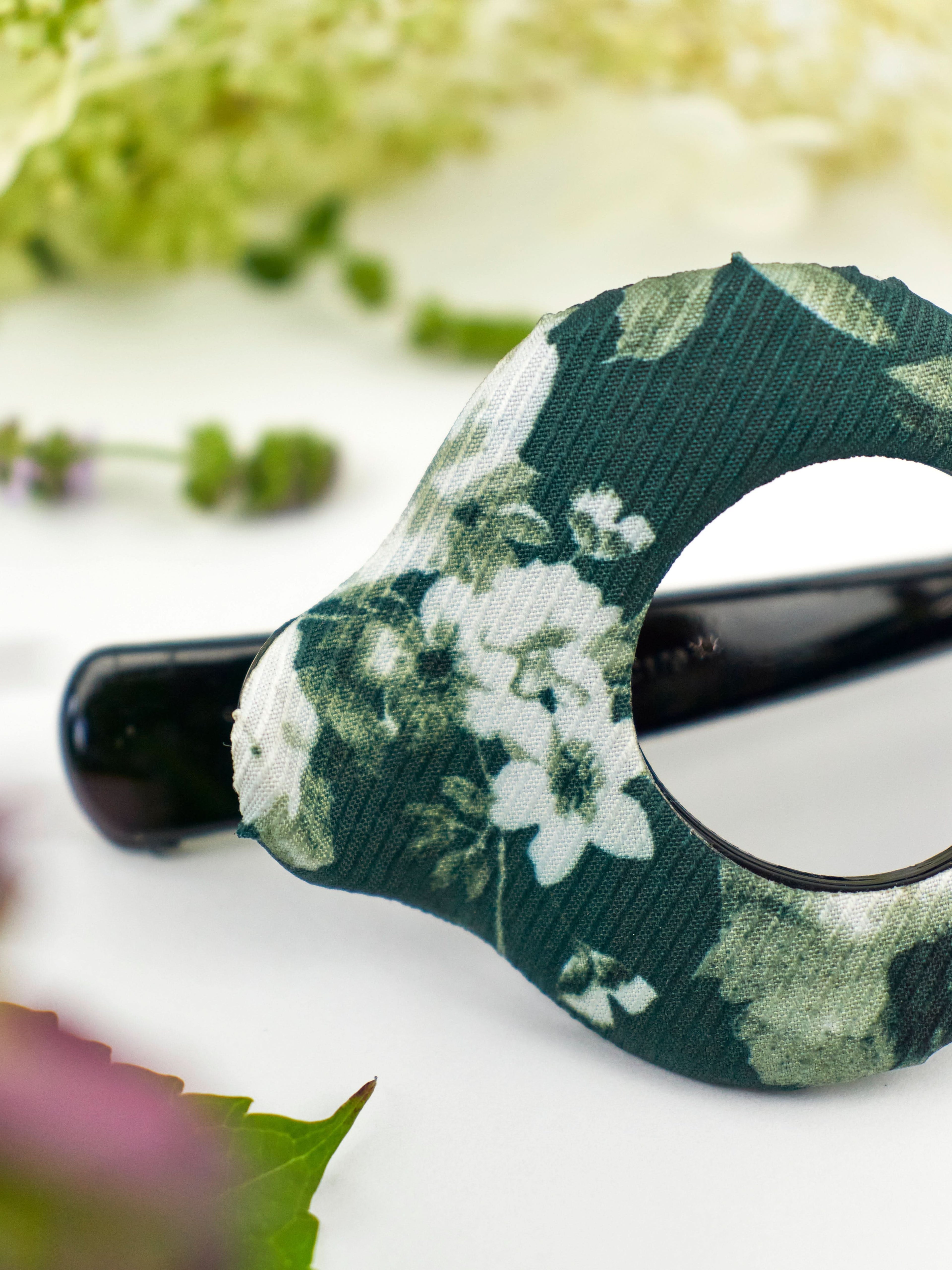 Winter Rose Arc Hair Clip - My American Goods