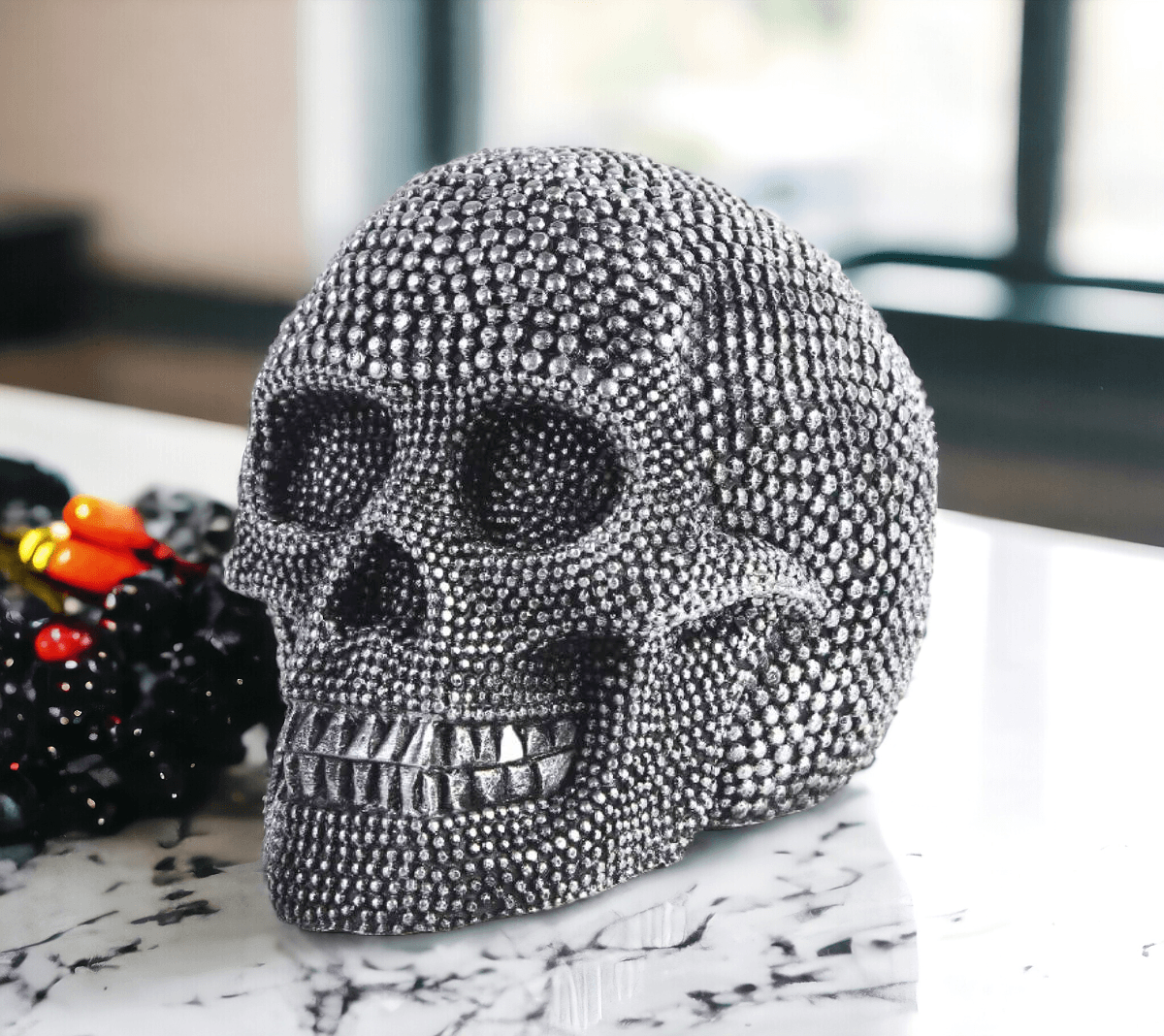 Resin Skull Silver - My American Goods